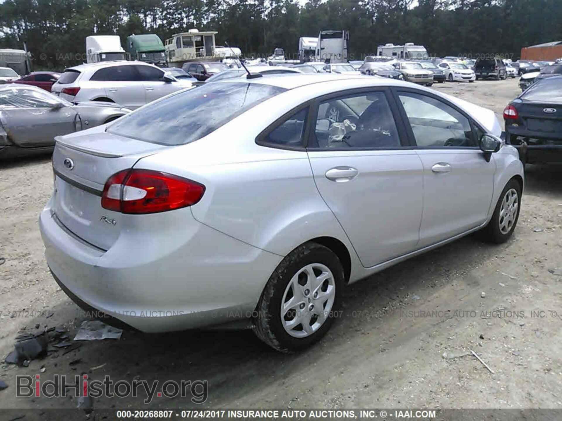 2013 Ford Fiesta - VIN: 3FADP4BJ4DM203024 - Фото 4