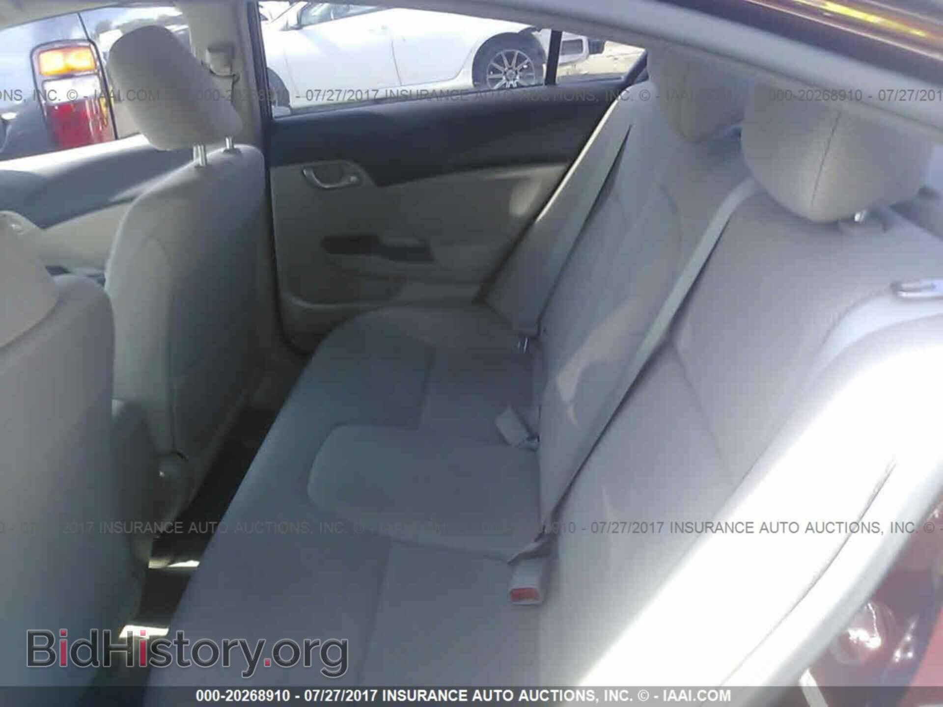 2012 Honda Civic - VIN: 19XFB2F53CE334702 - Photo 8
