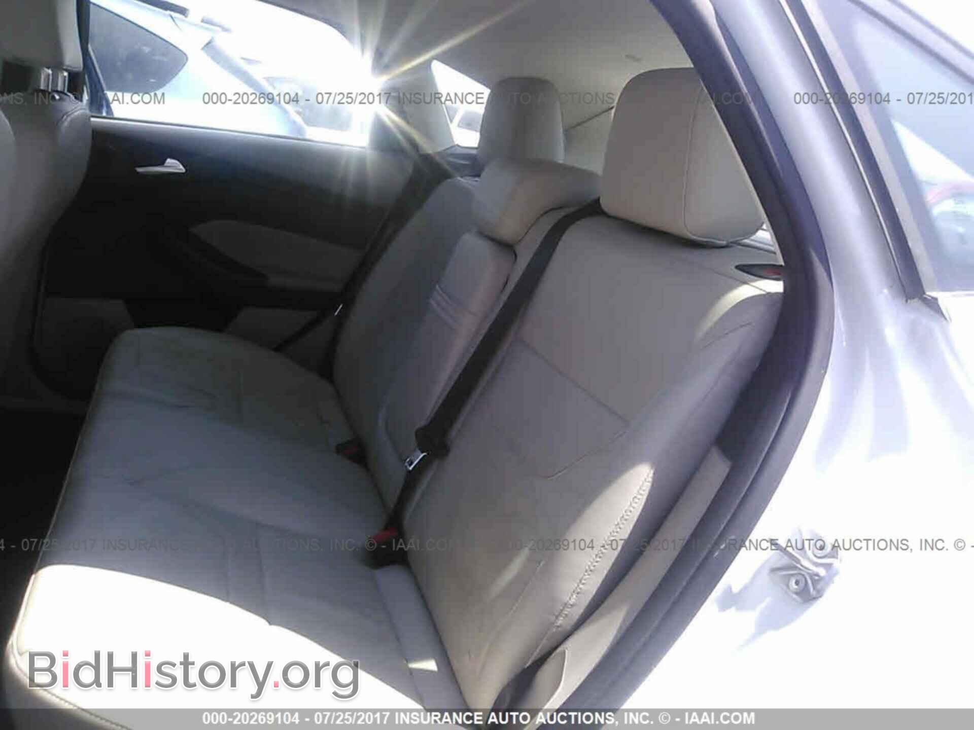 2016 Ford Focus - VIN: 1FADP3R42GL203250 - Photo 8