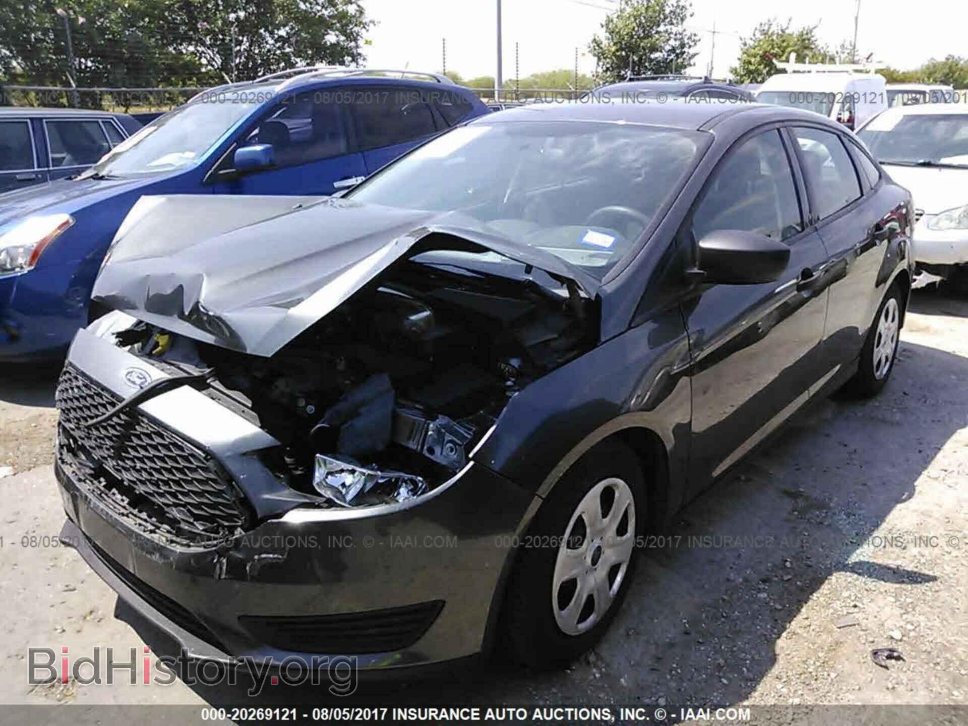 2016 Ford Focus - VIN: 1FADP3E20GL305702 - Фото 2