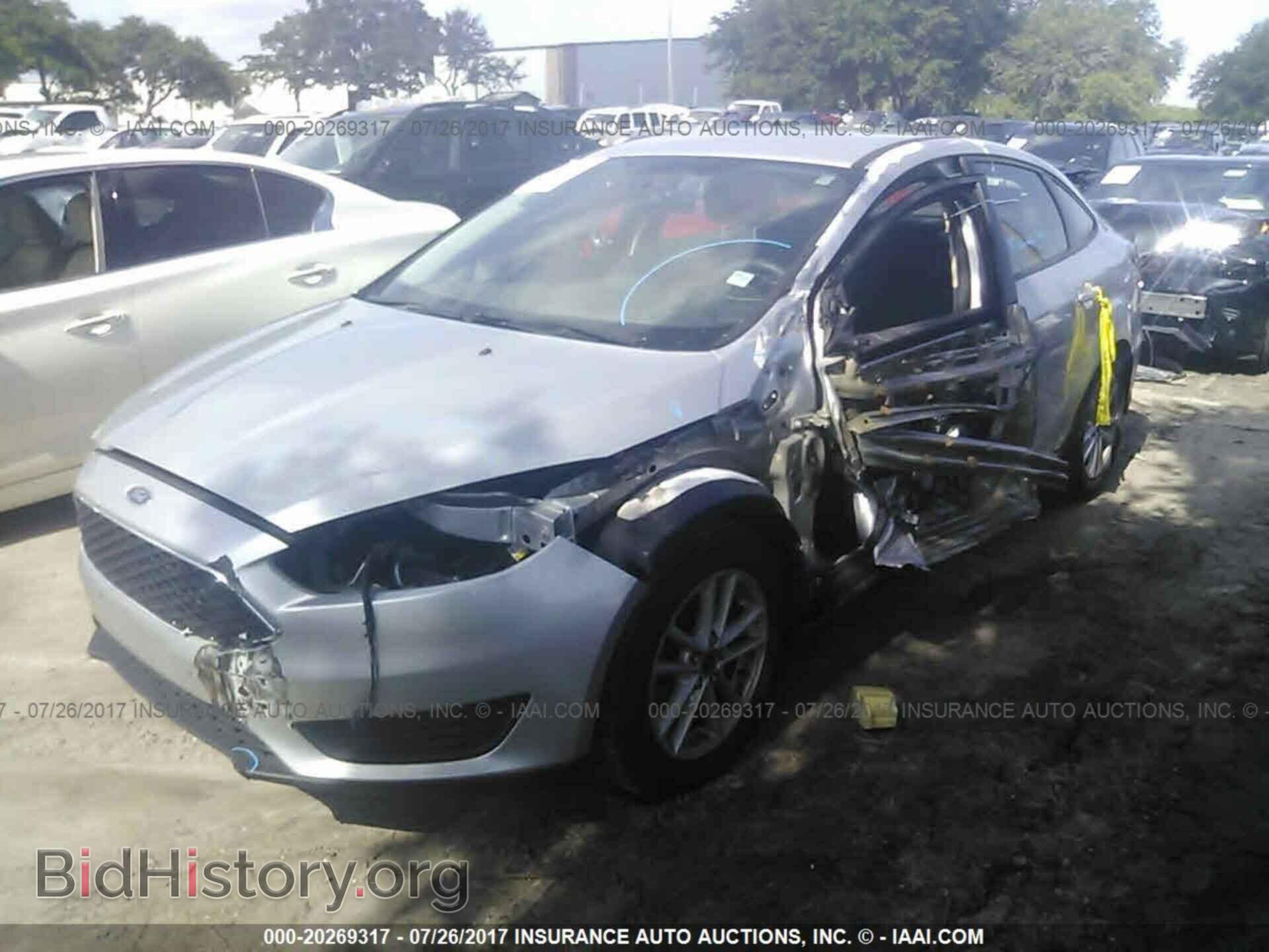 2015 Ford Focus - VIN: 1FADP3F21FL318049 - Фото 2