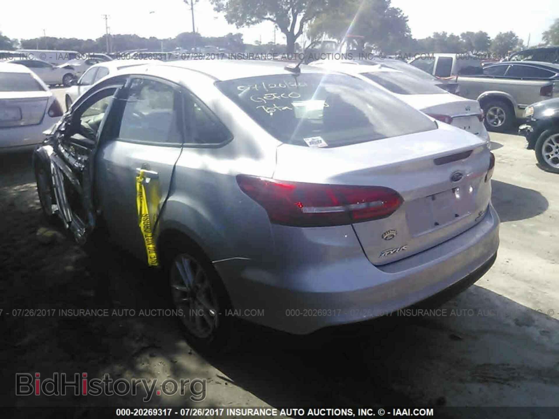 2015 Ford Focus - VIN: 1FADP3F21FL318049 - Фото 3