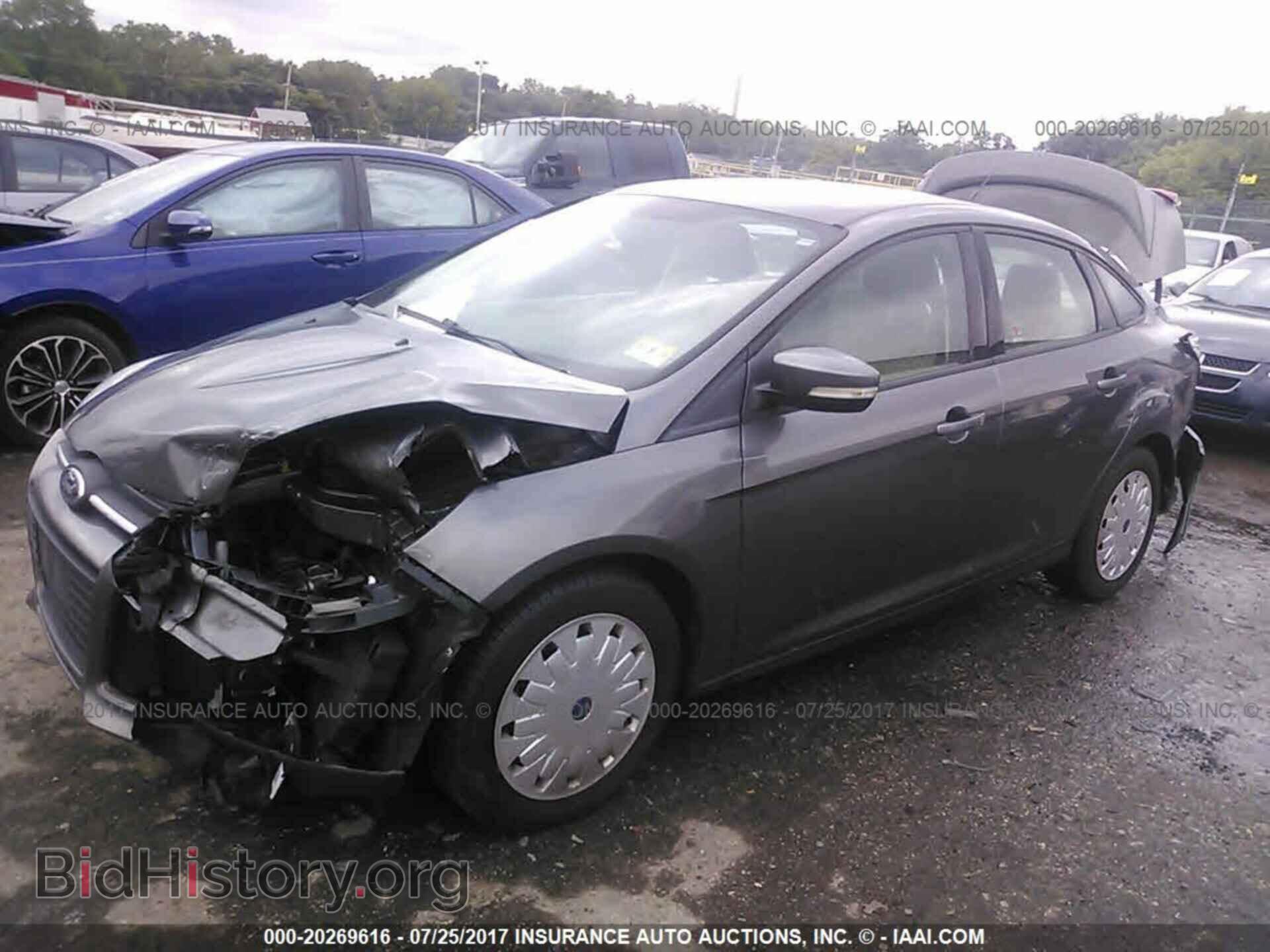 2012 Ford Focus - VIN: 1FAHP3F20CL229506 - Photo 2