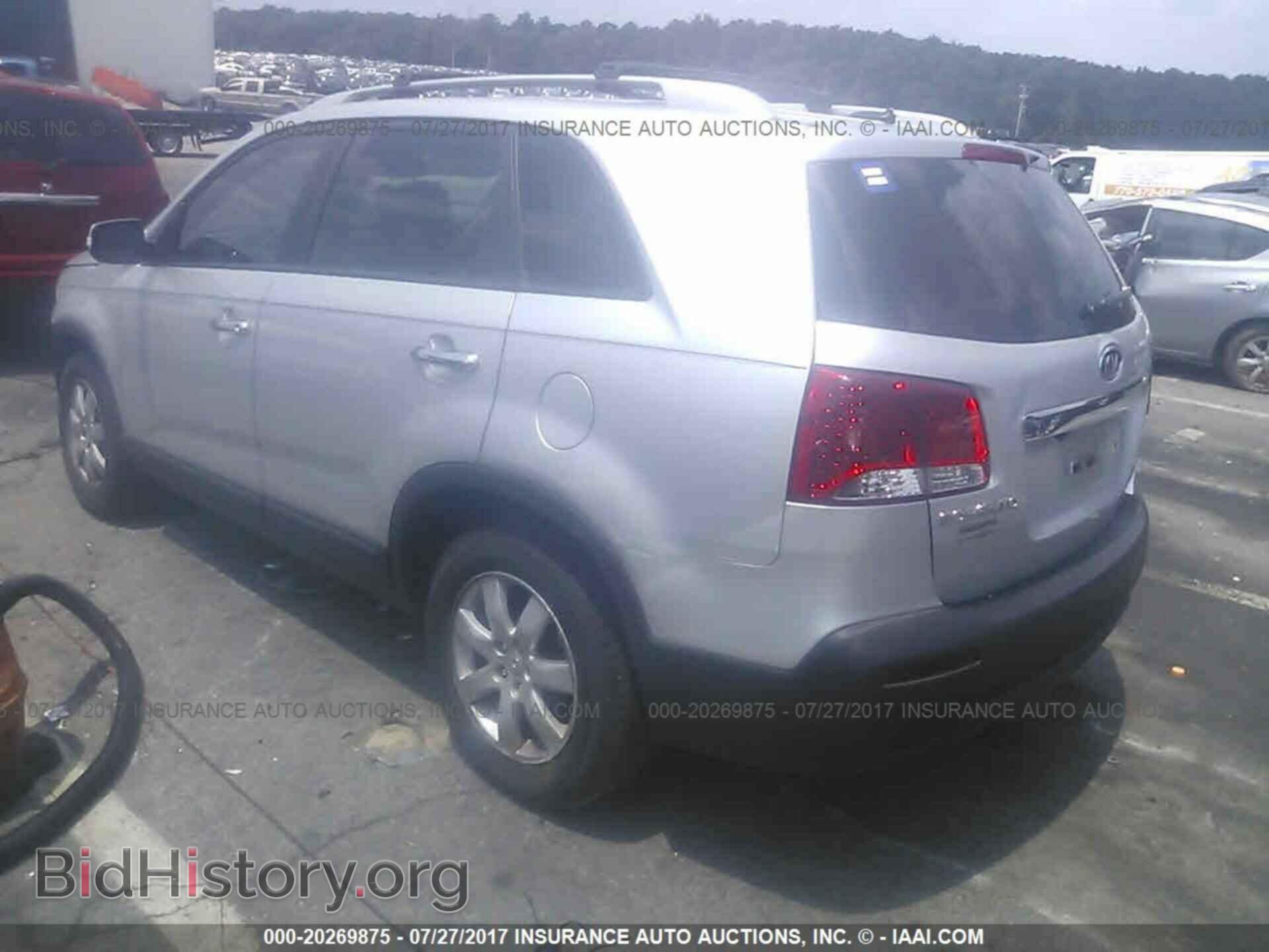 2012 Kia Sorento - VIN: 5XYKT3A62CG236863 - Photo 3