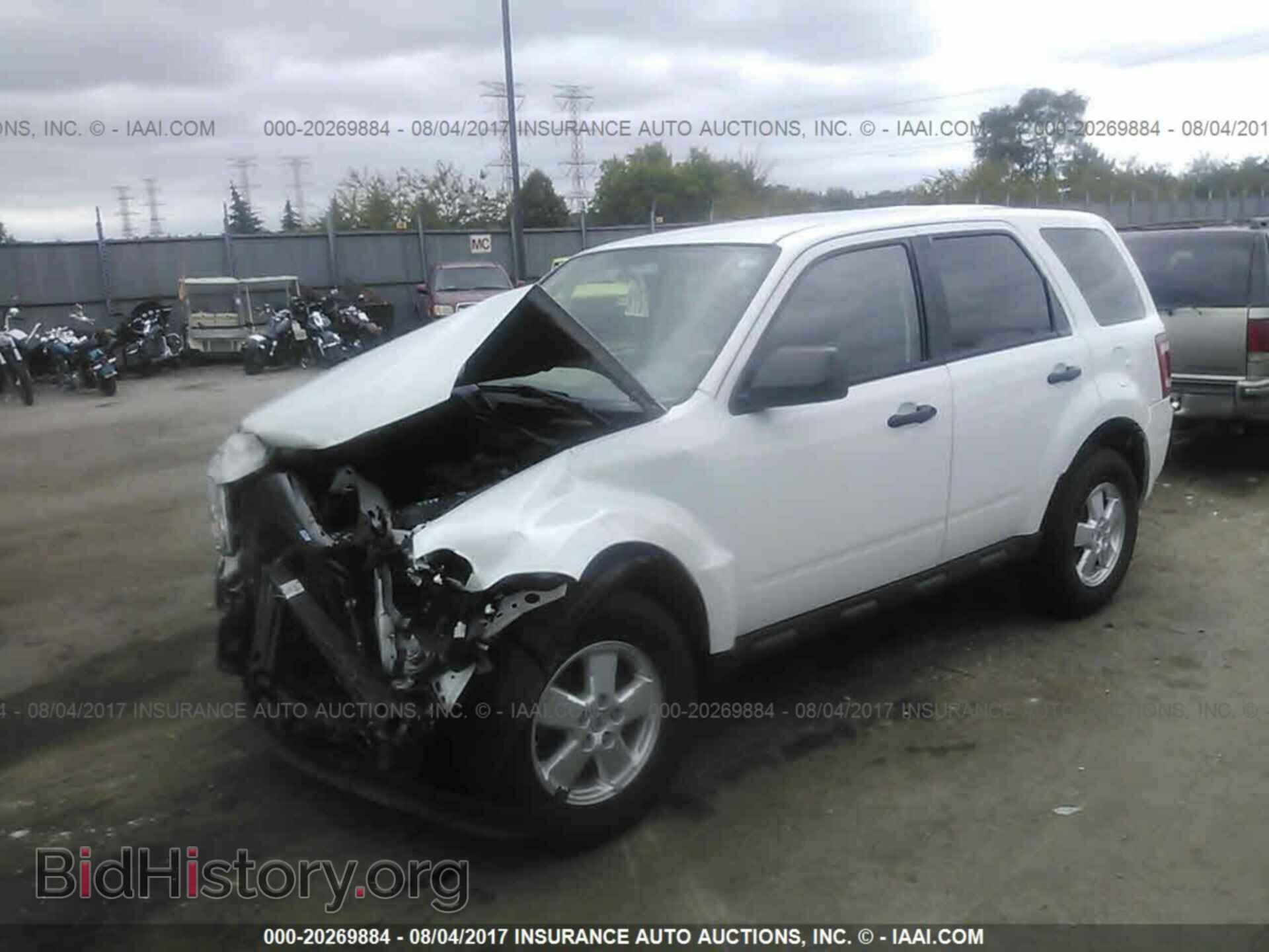 2012 Ford Escape - VIN: 1FMCU9C70CKA77101 - Photo 2