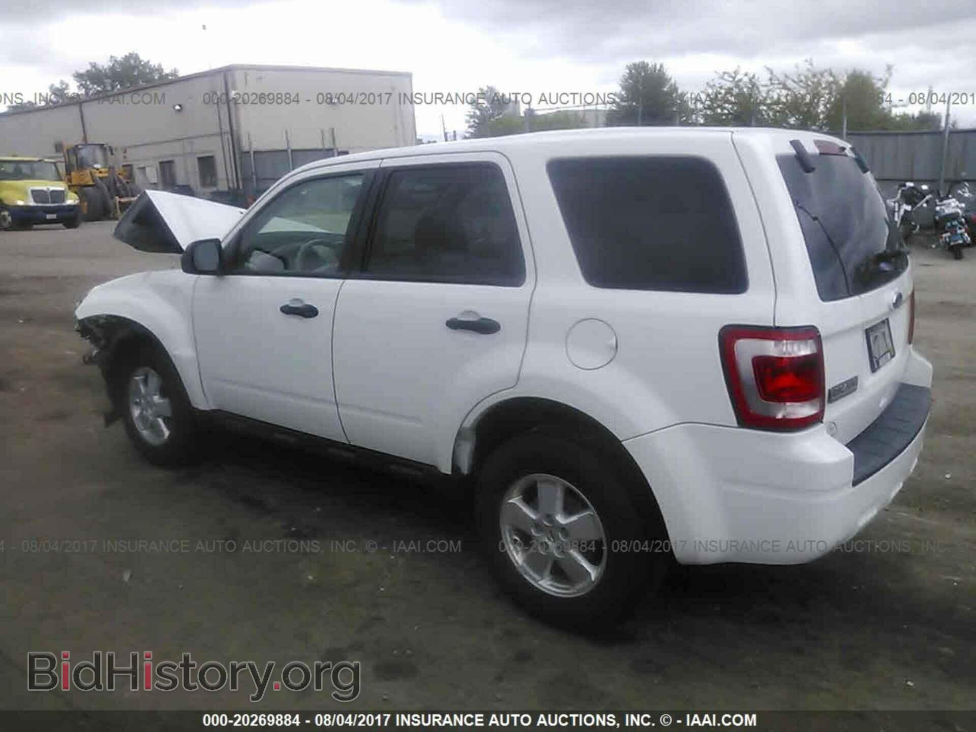 2012 Ford Escape - VIN: 1FMCU9C70CKA77101 - Photo 3