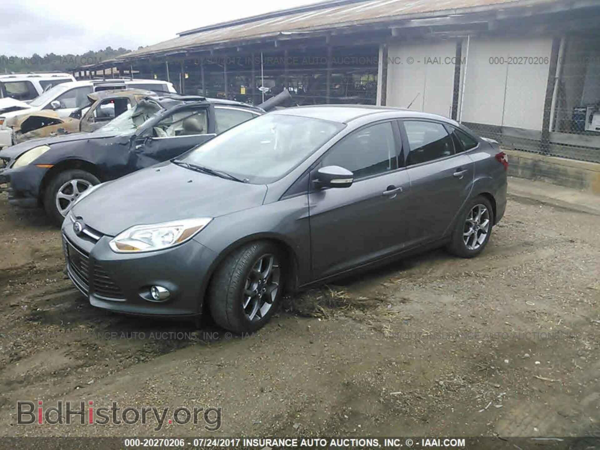 2014 Ford Focus - VIN: 1FADP3F28EL233496 - Photo 2