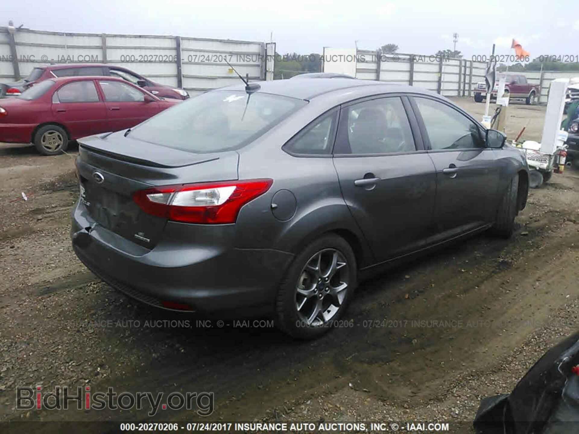 2014 Ford Focus - VIN: 1FADP3F28EL233496 - Photo 4