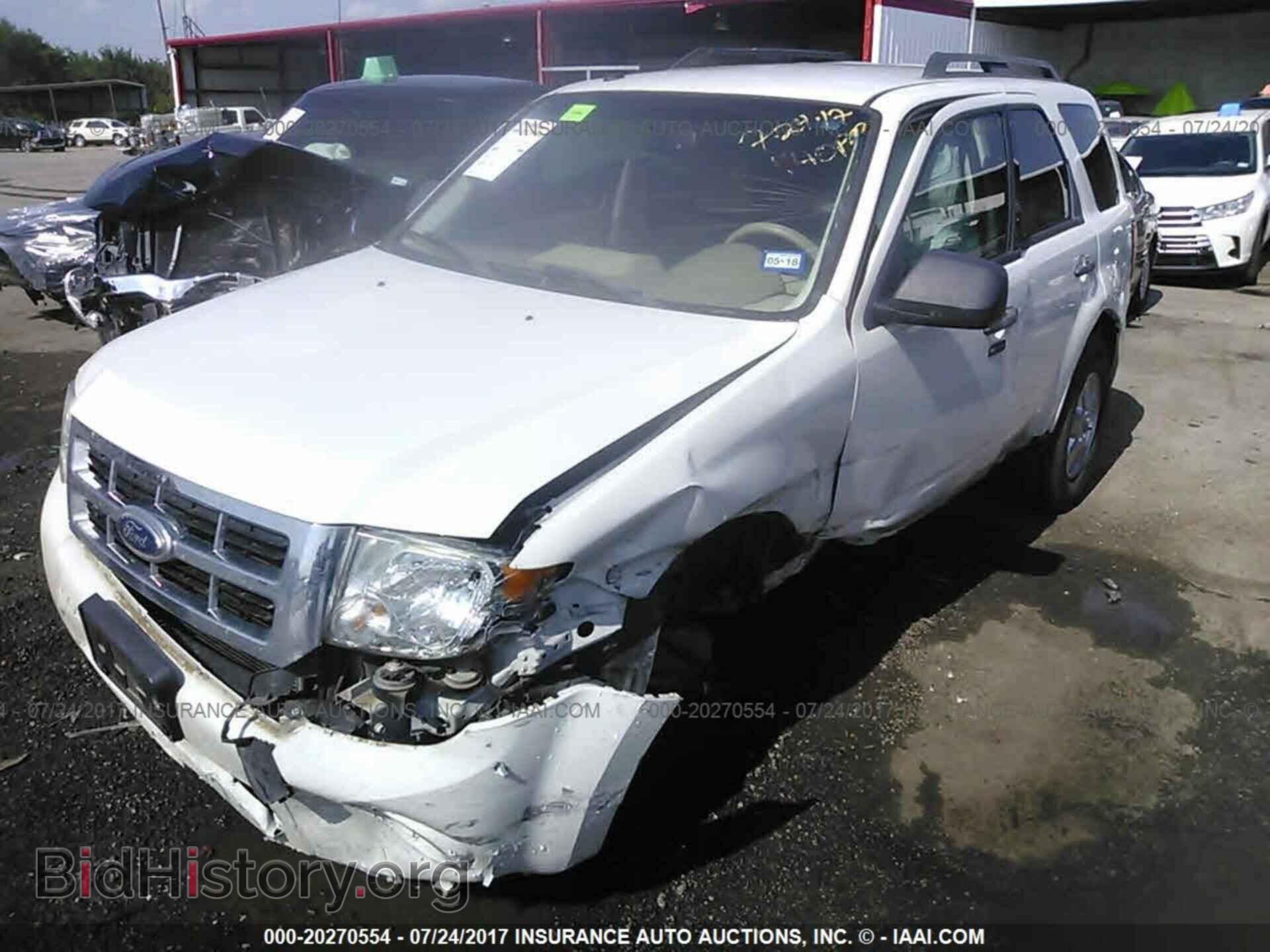 2011 Ford Escape - VIN: 1FMCU0D71BKB34883 - Photo 2