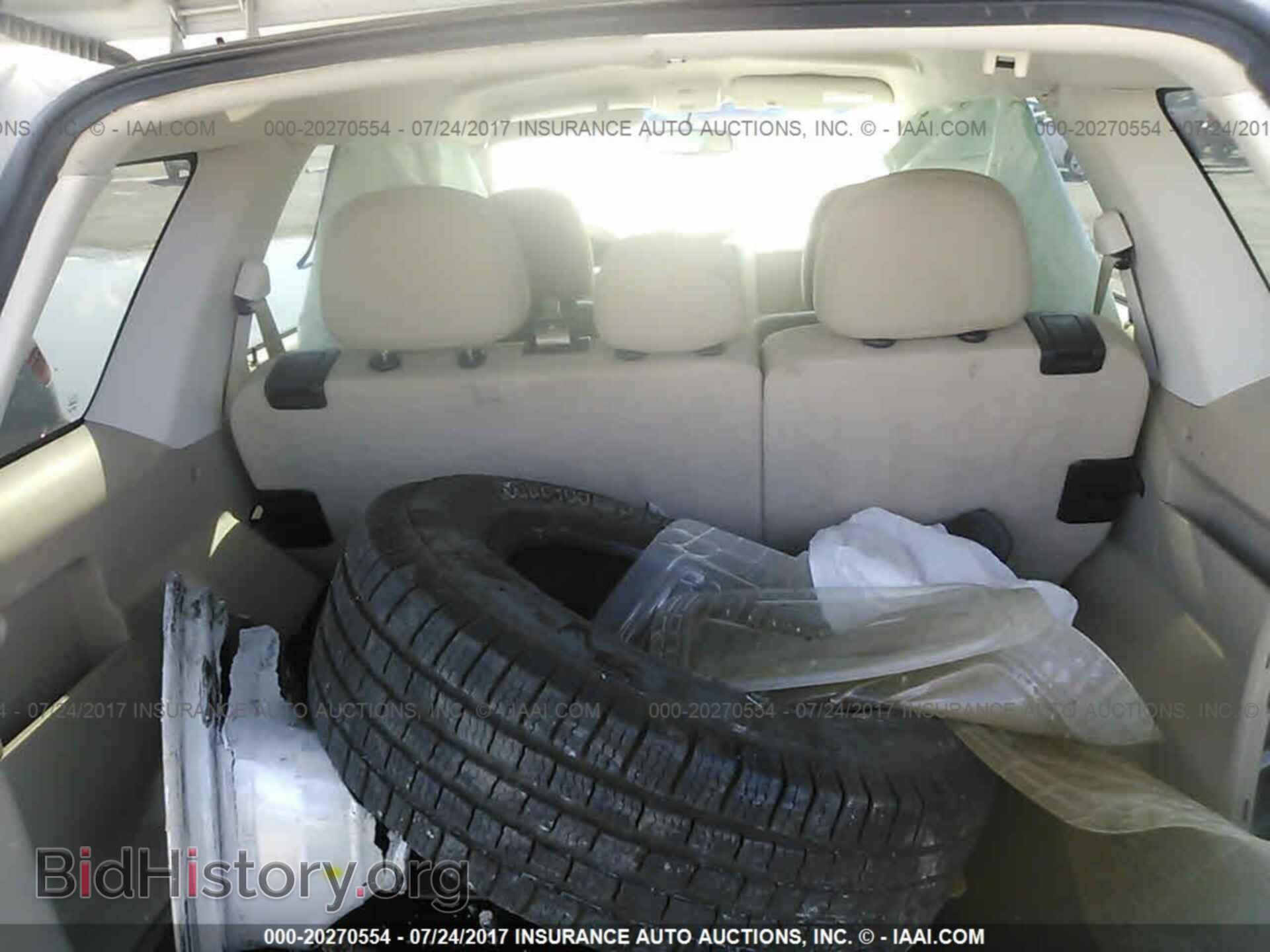 2011 Ford Escape - VIN: 1FMCU0D71BKB34883 - Photo 8