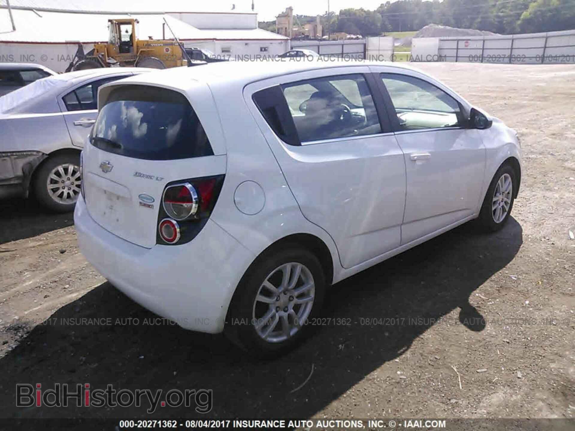 2014 Chevrolet Sonic - VIN: 1G1JC6SB4E4243011 - Фото 4