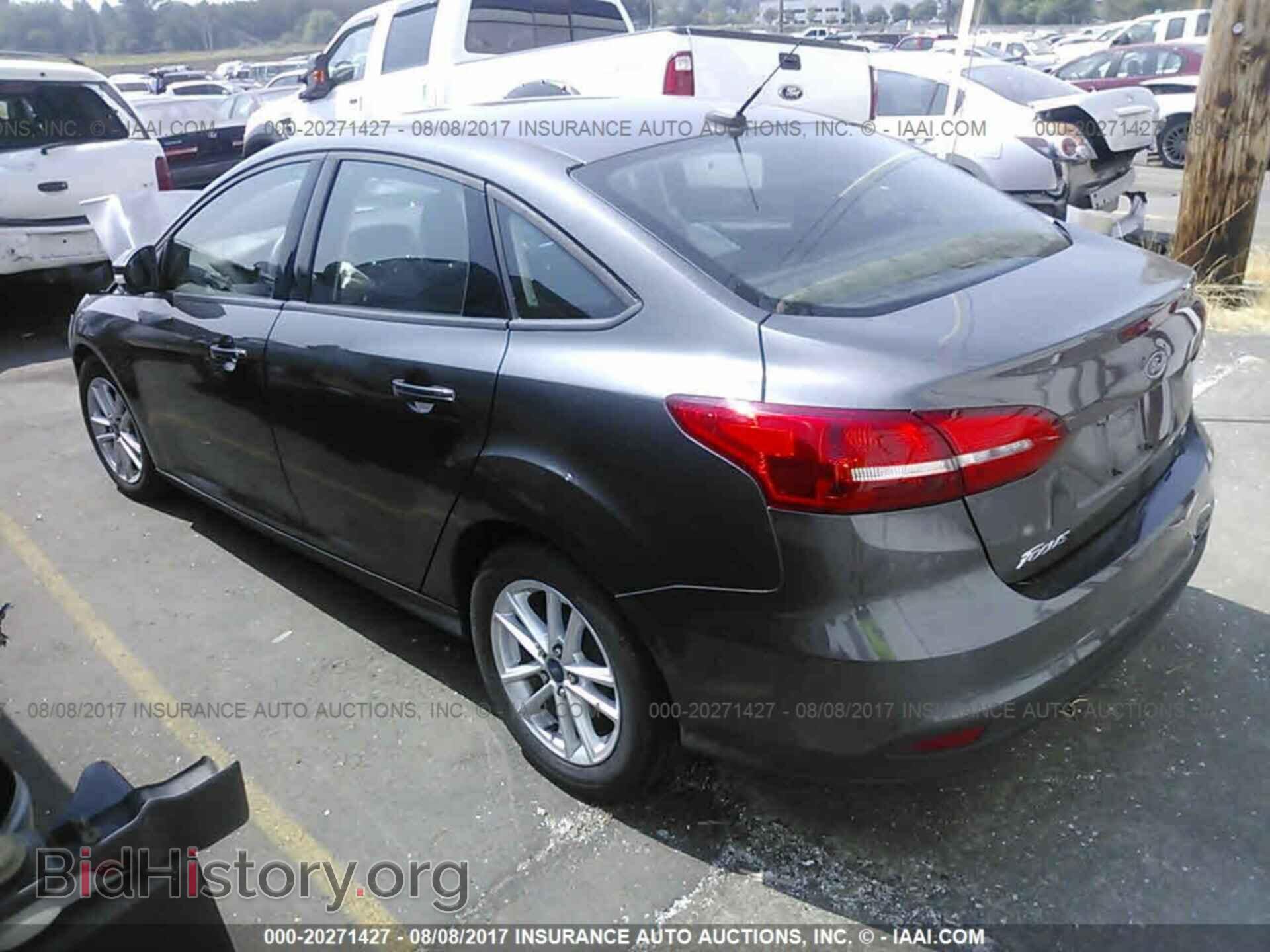 2015 Ford Focus - VIN: 1FADP3F27FL358653 - Photo 3