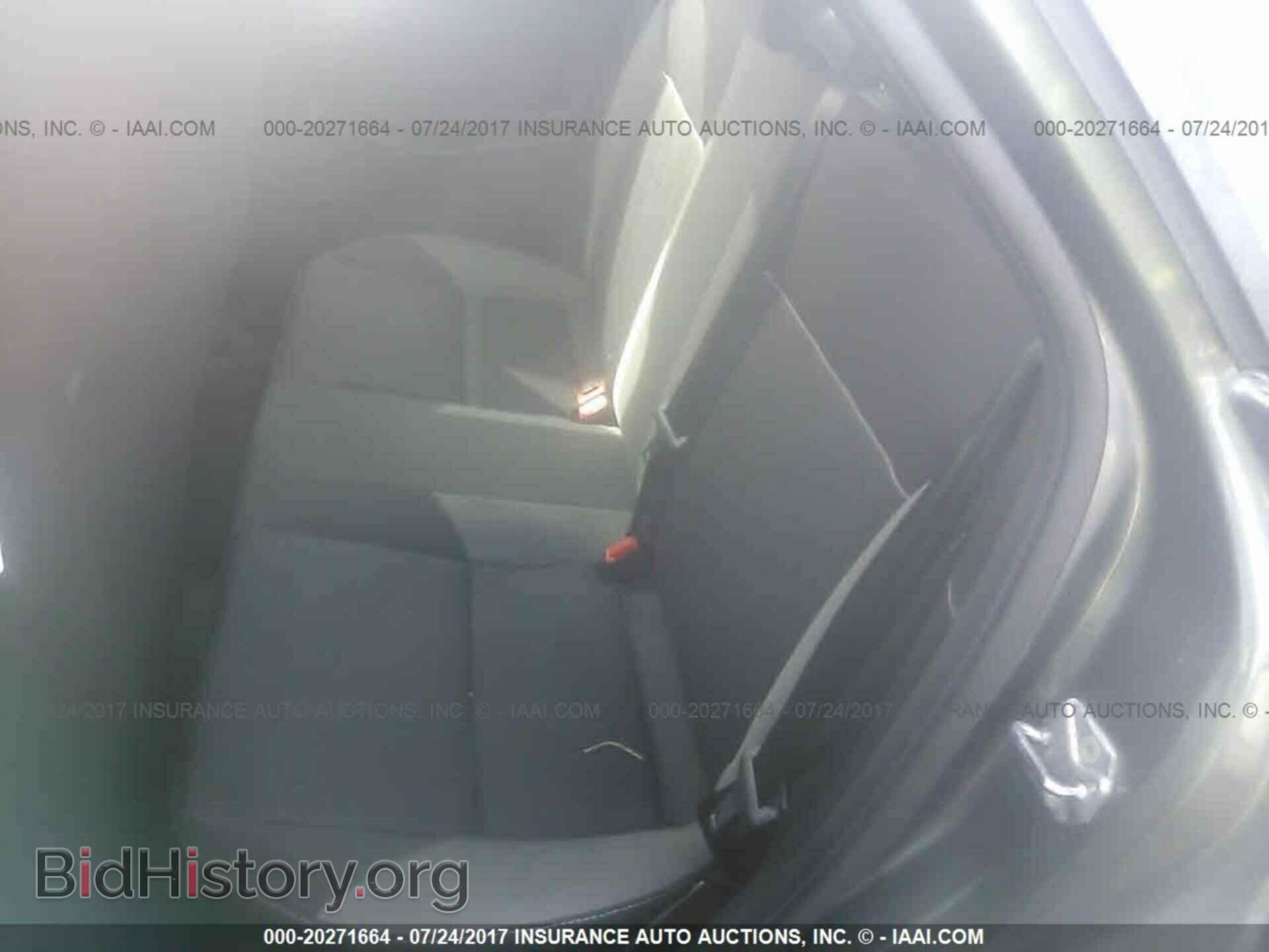 2012 Ford Focus - VIN: 1FAHP3E2XCL445493 - Photo 8