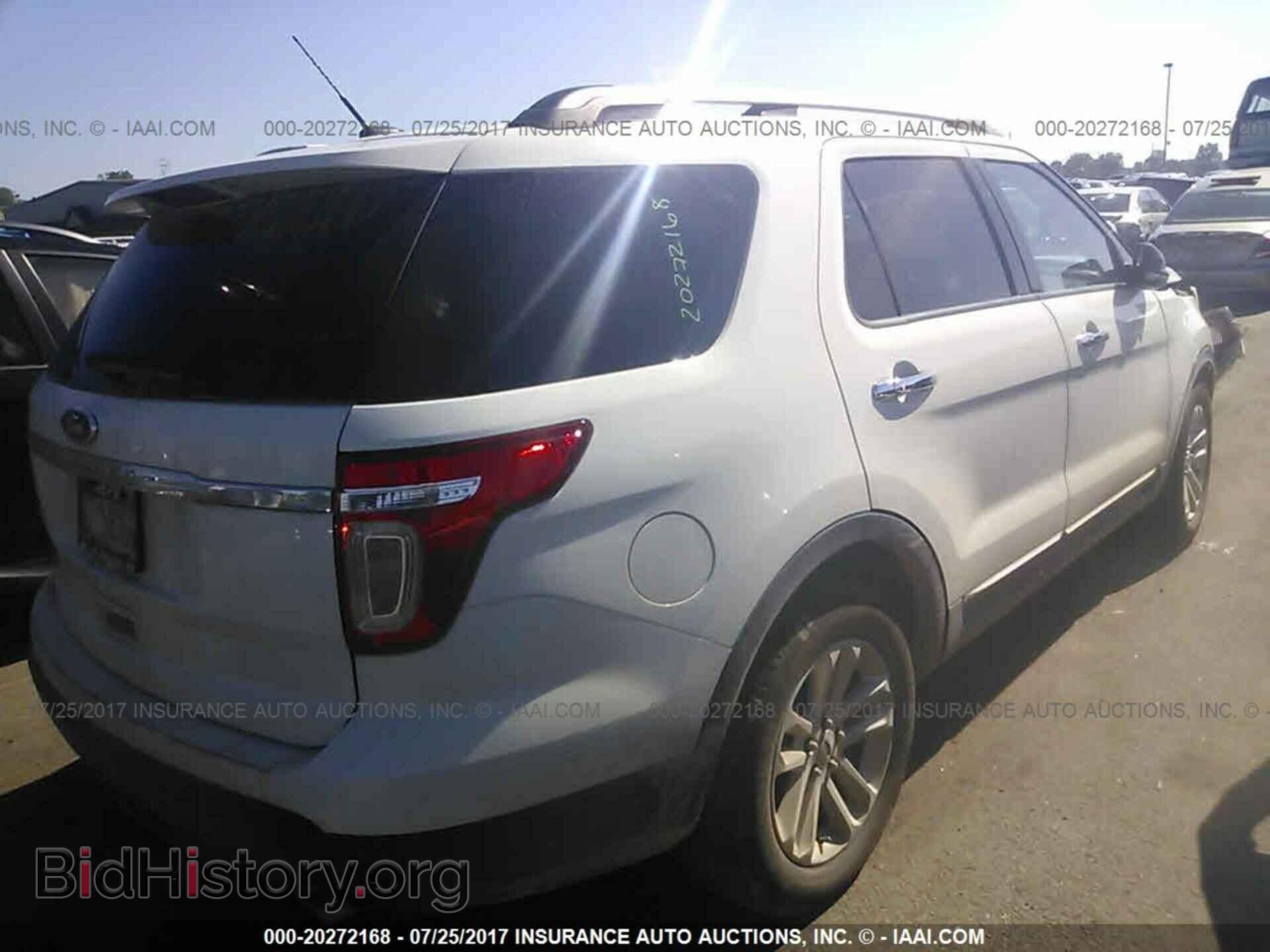 2011 Ford Explorer - VIN: 1FMHK7D85BGA18067 - Photo 4