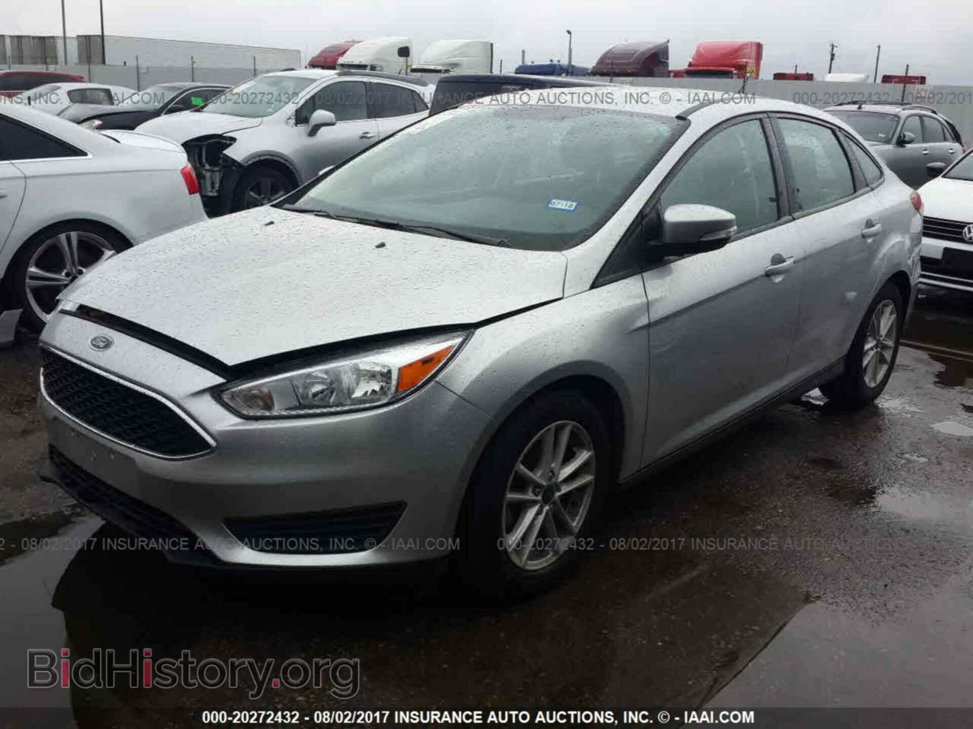 2016 Ford Focus - VIN: 1FADP3F29GL360650 - Photo 2