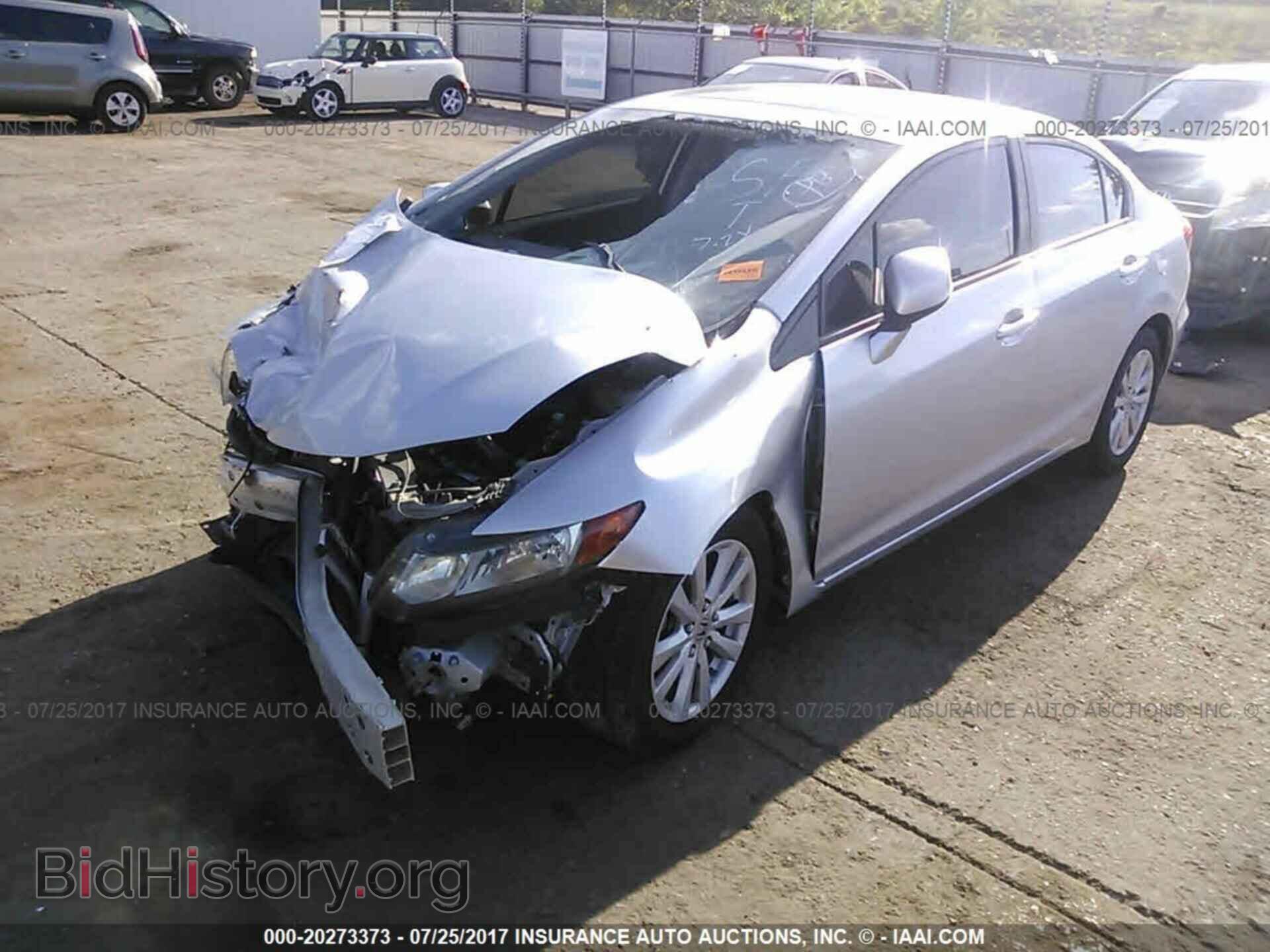 2012 Honda Civic - VIN: 2HGFB2F95CH536885 - Photo 2