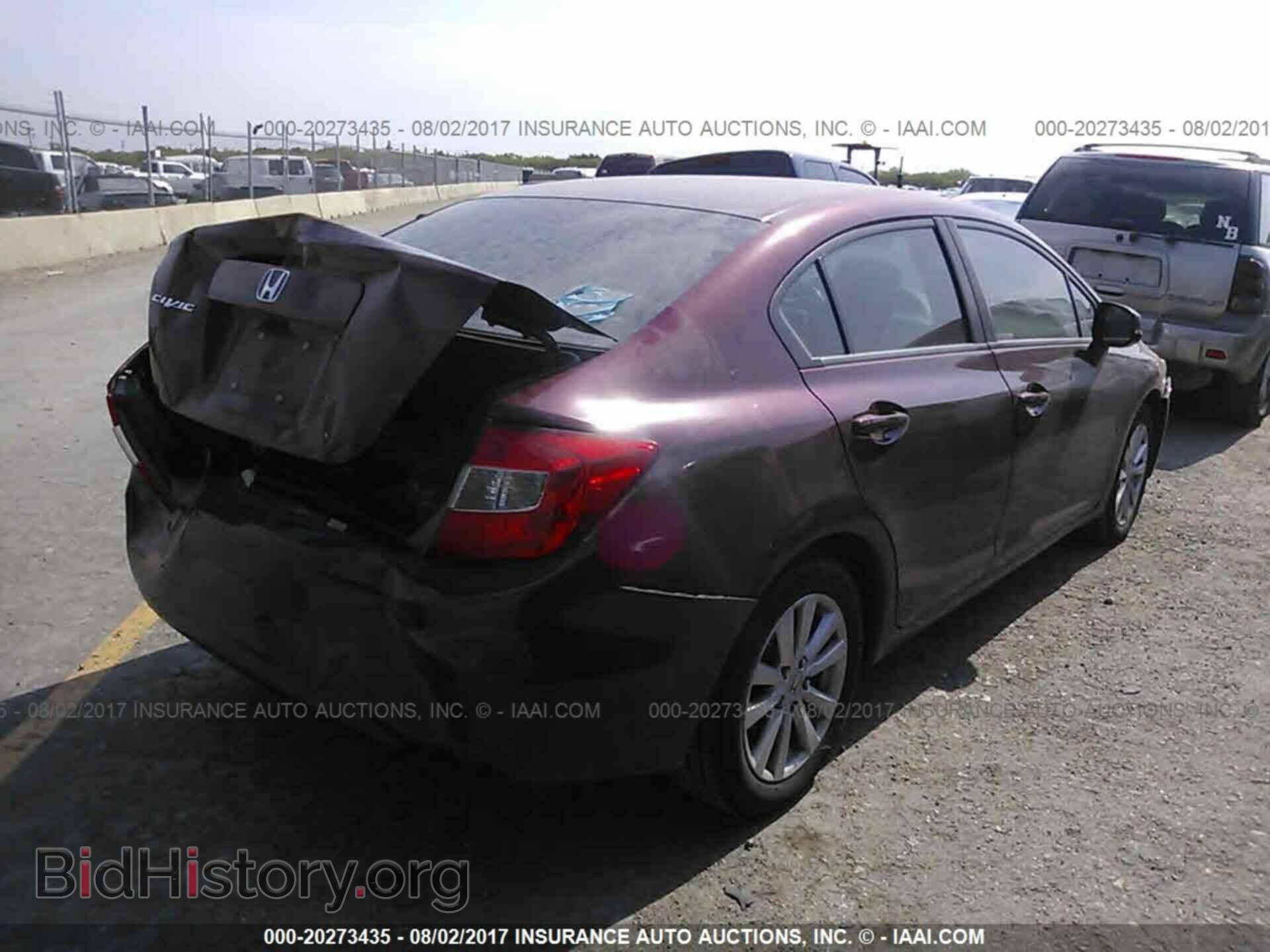 2012 Honda Civic - VIN: 2HGFB2F80CH586956 - Photo 4