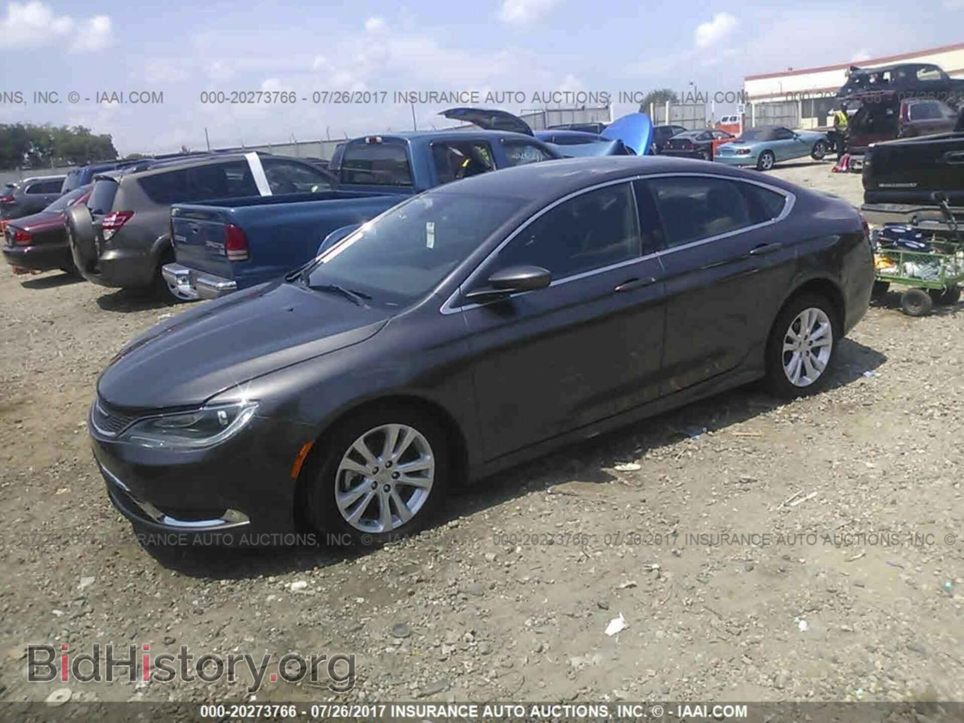 2015 Chrysler 200 - VIN: 1C3CCCAB2FN704433 - Photo 2