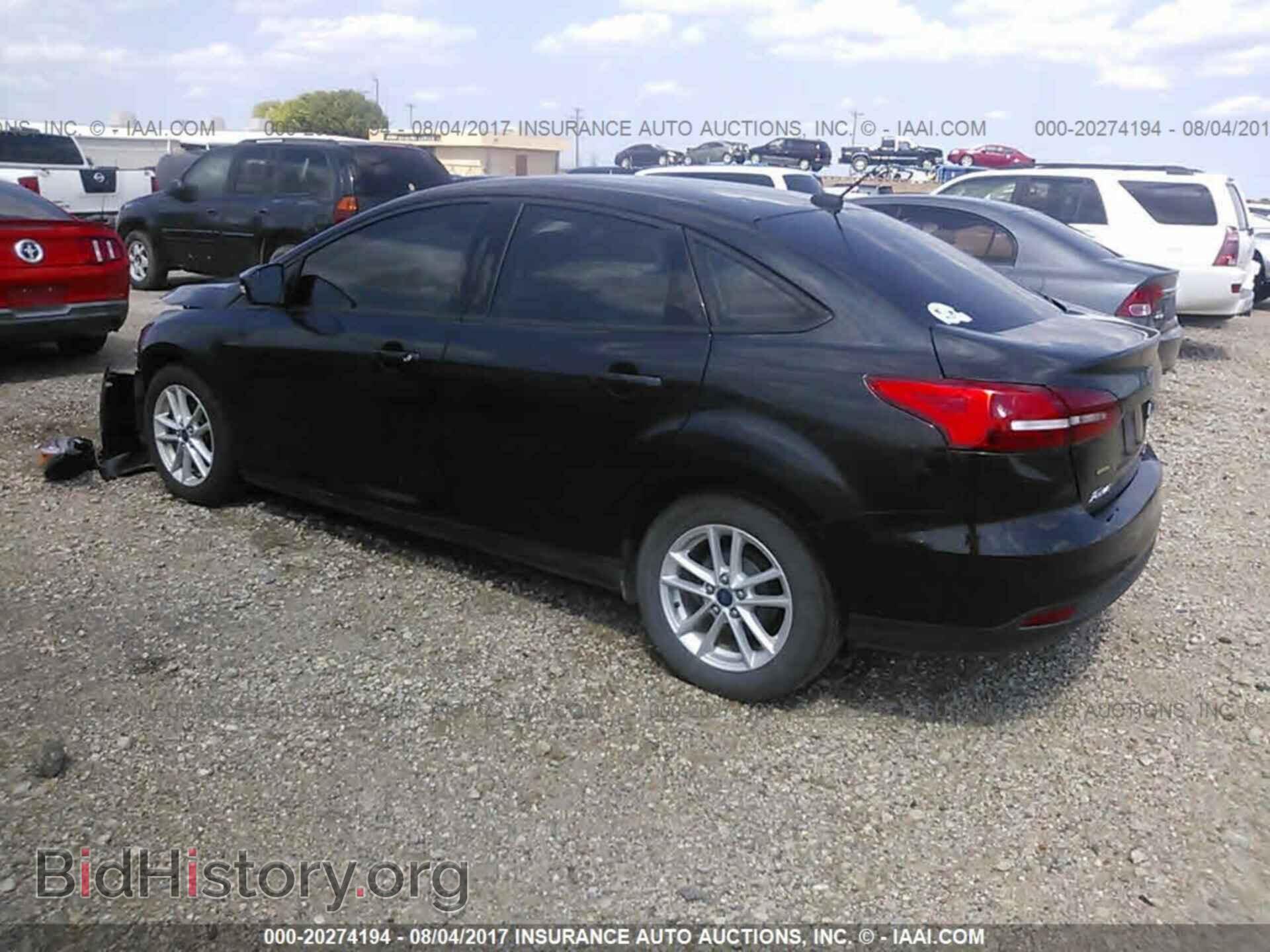 2015 Ford Focus - VIN: 1FADP3F27FL219686 - Photo 3