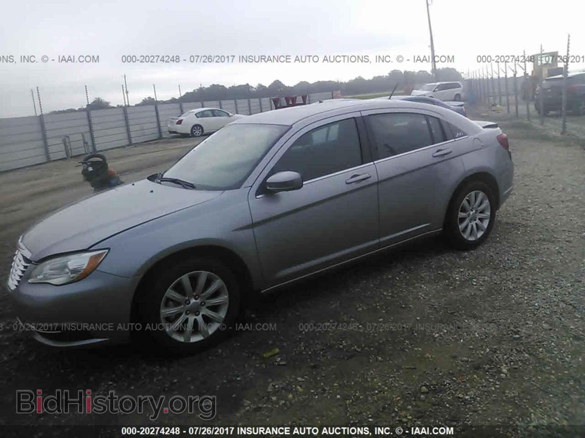 2014 Chrysler 200 - VIN: 1C3CCBBB4EN191256 - Photo 2