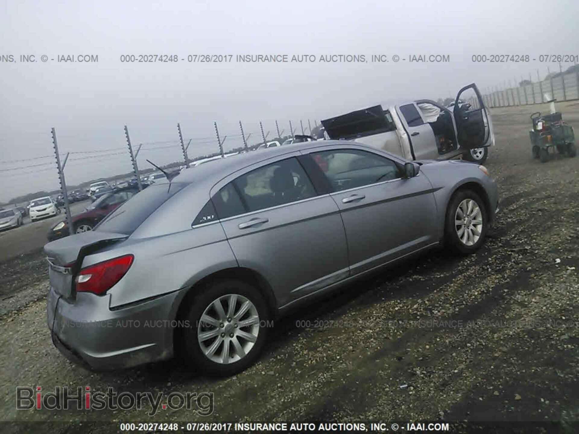 2014 Chrysler 200 - VIN: 1C3CCBBB4EN191256 - Photo 4