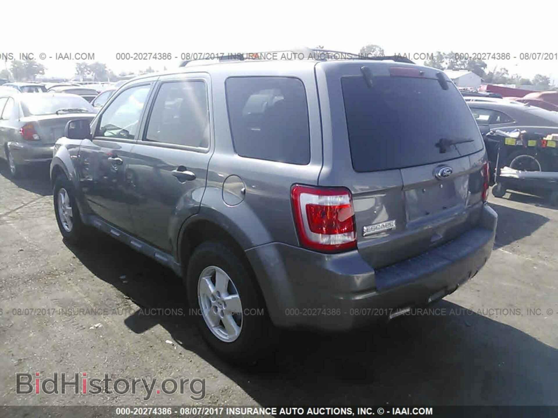 2011 Ford Escape - VIN: 1FMCU0D75BKA44409 - Photo 3