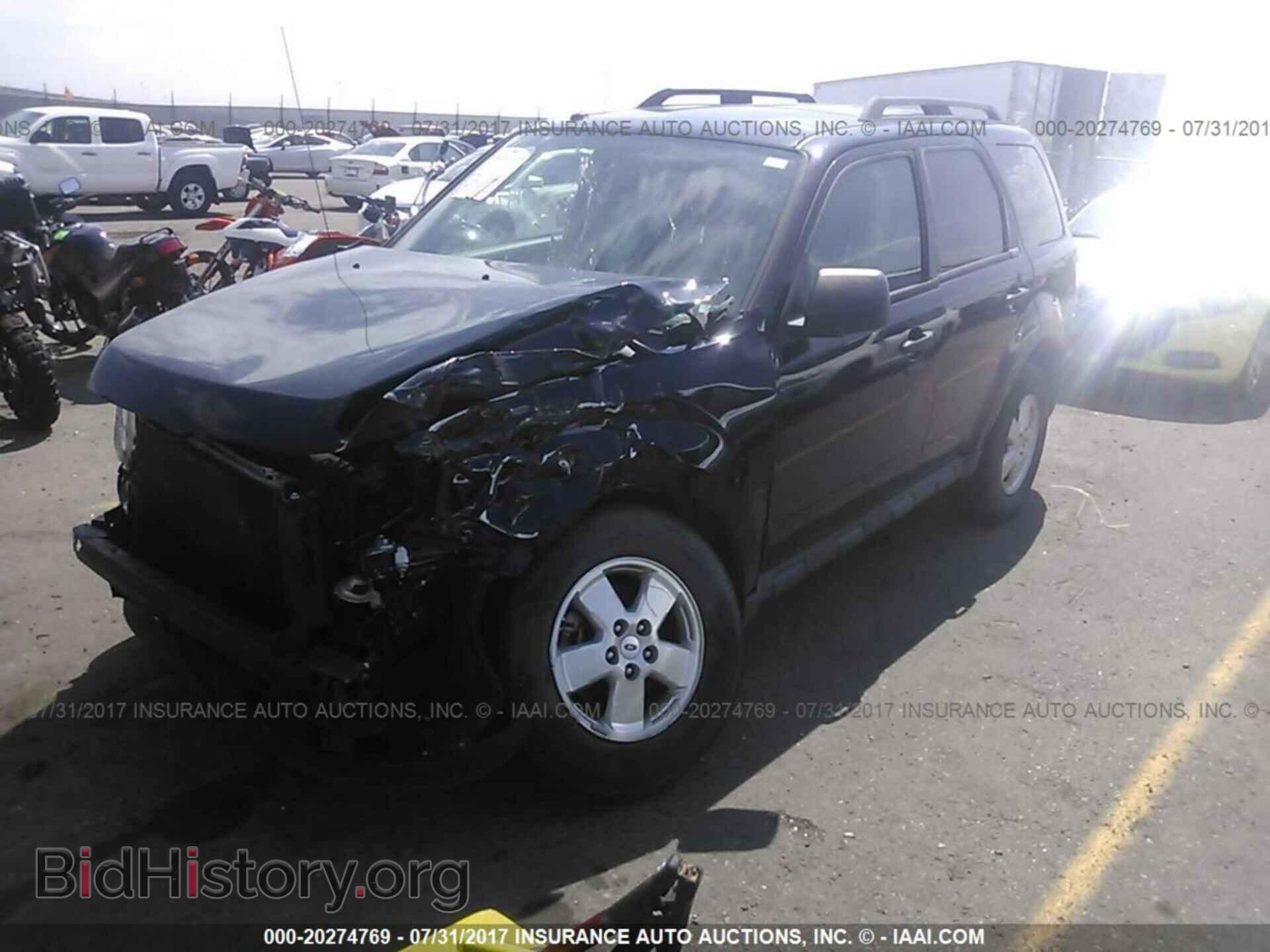 2012 Ford Escape - VIN: 1FMCU0D74CKB47709 - Фото 2