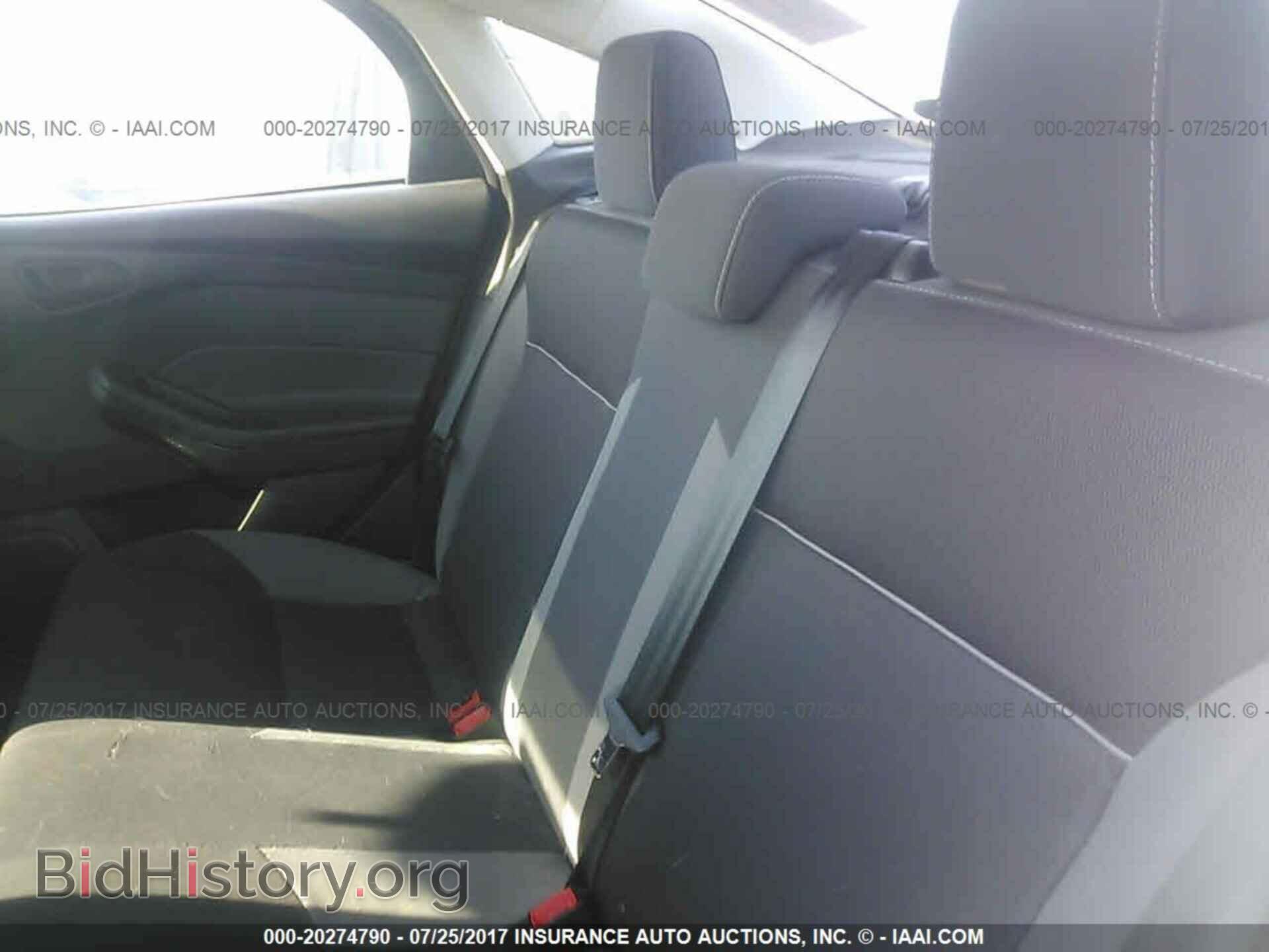 2014 Ford Focus - VIN: 1FADP3E2XEL355049 - Photo 8