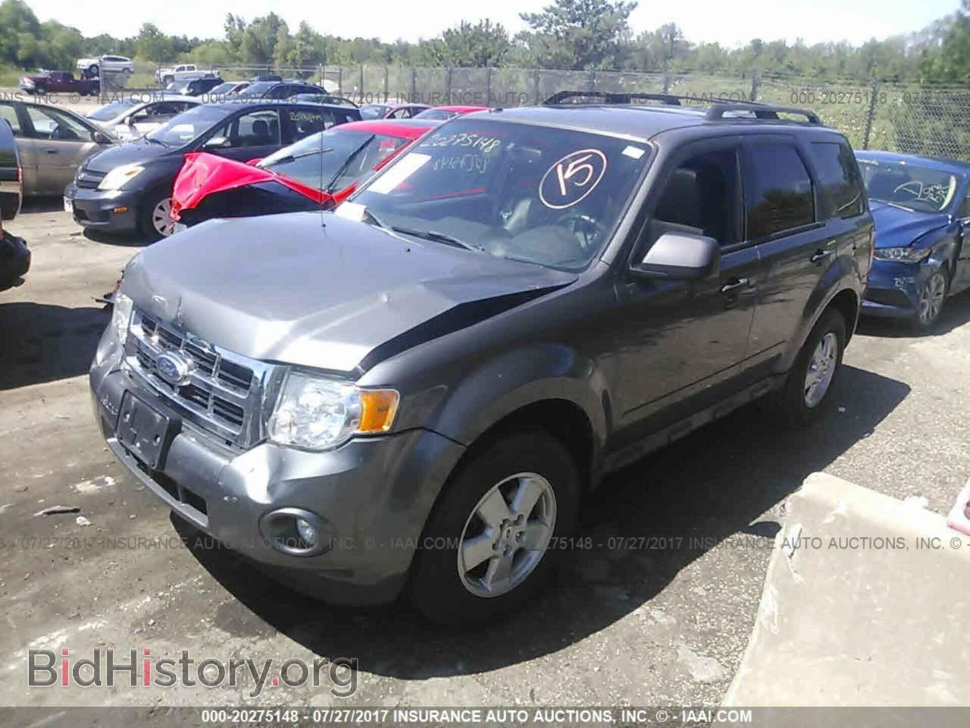 2011 Ford Escape - VIN: 1FMCU0DG8BKB20866 - Фото 2