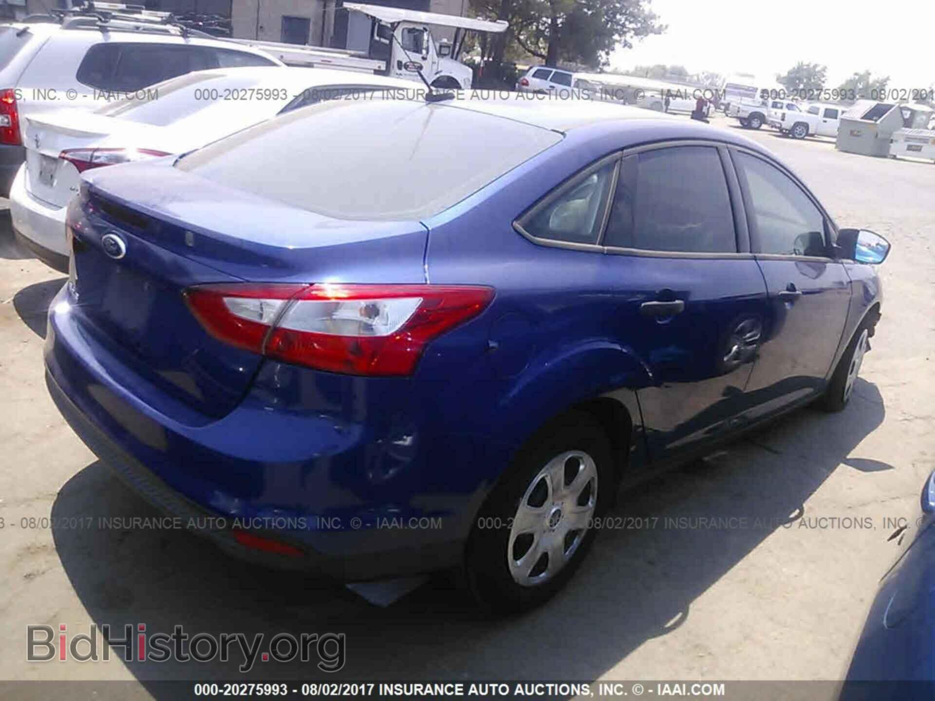 2012 Ford Focus - VIN: 1FAHP3E28CL371460 - Photo 4