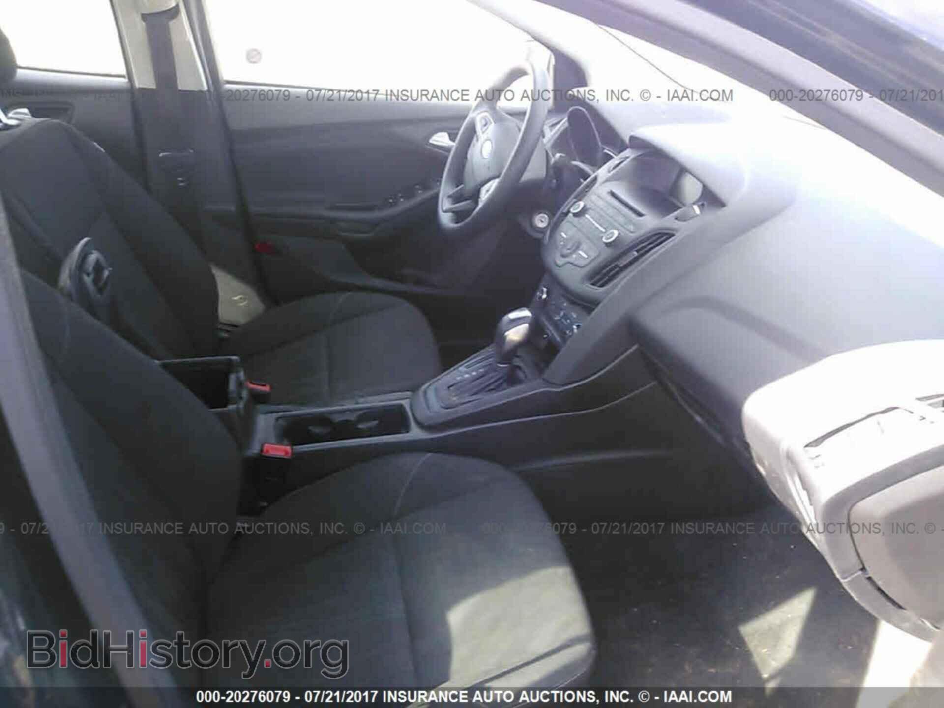2016 Ford Focus - VIN: 1FADP3F22GL290649 - Photo 5
