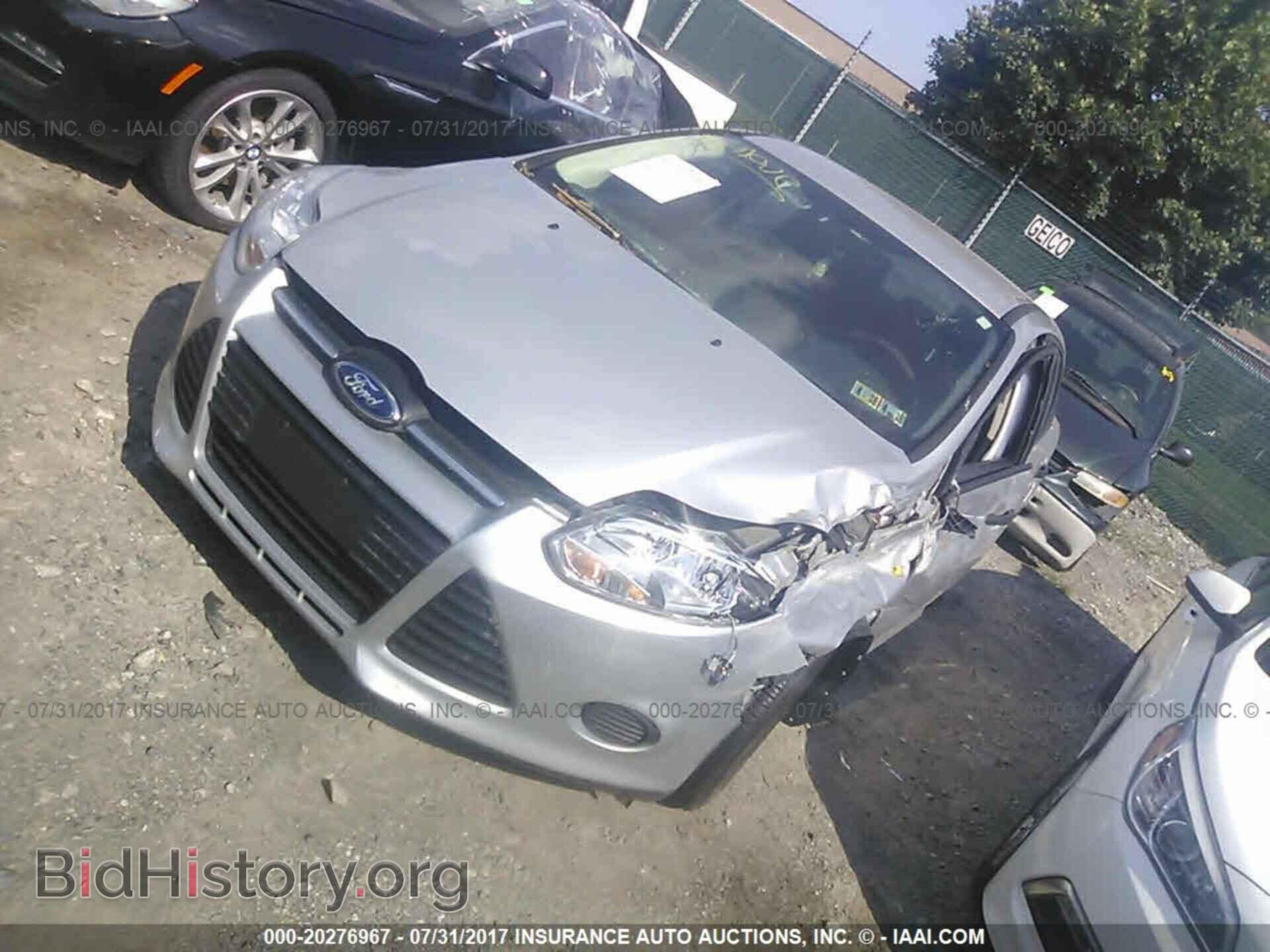 2012 Ford Focus - VIN: 1FAHP3E25CL204621 - Photo 2