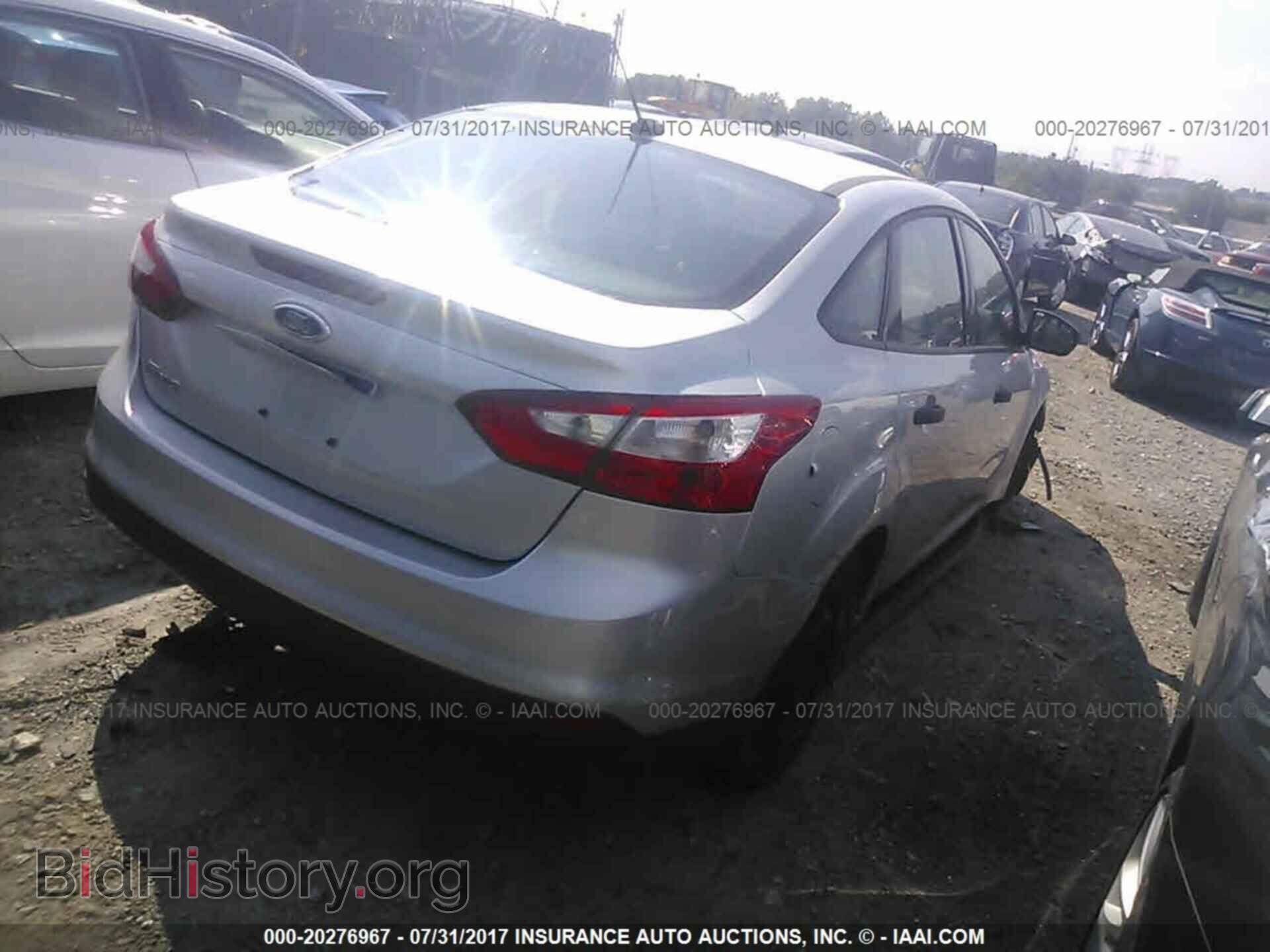 2012 Ford Focus - VIN: 1FAHP3E25CL204621 - Photo 4