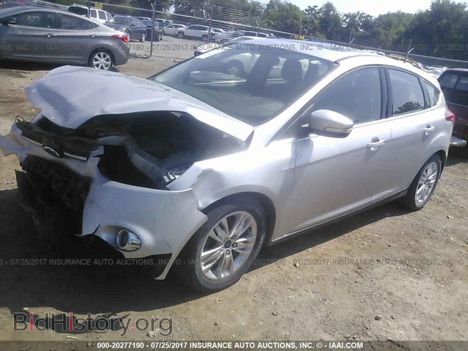 2012 Ford Focus - VIN: 1FAHP3M22CL349858 - Photo 2