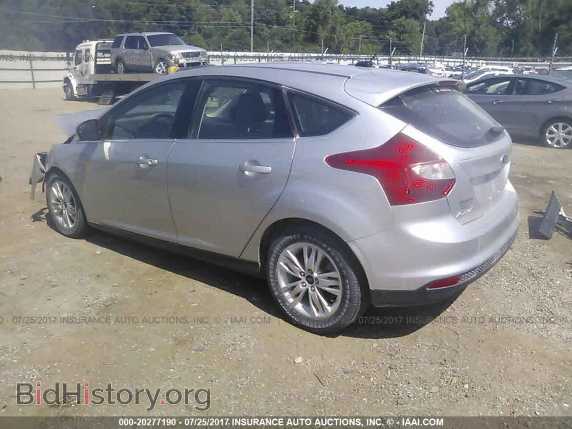 2012 Ford Focus - VIN: 1FAHP3M22CL349858 - Photo 3