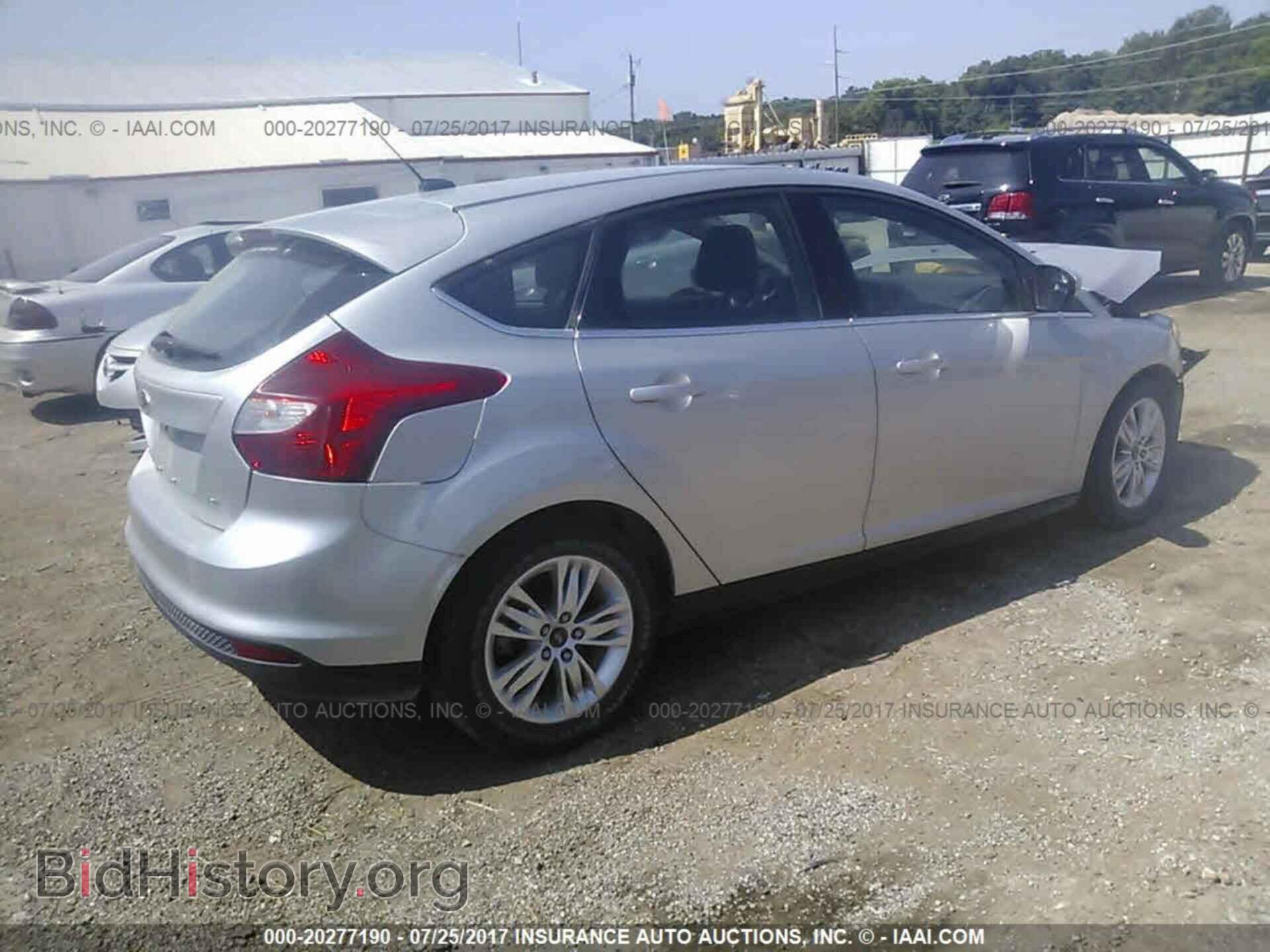 2012 Ford Focus - VIN: 1FAHP3M22CL349858 - Photo 4