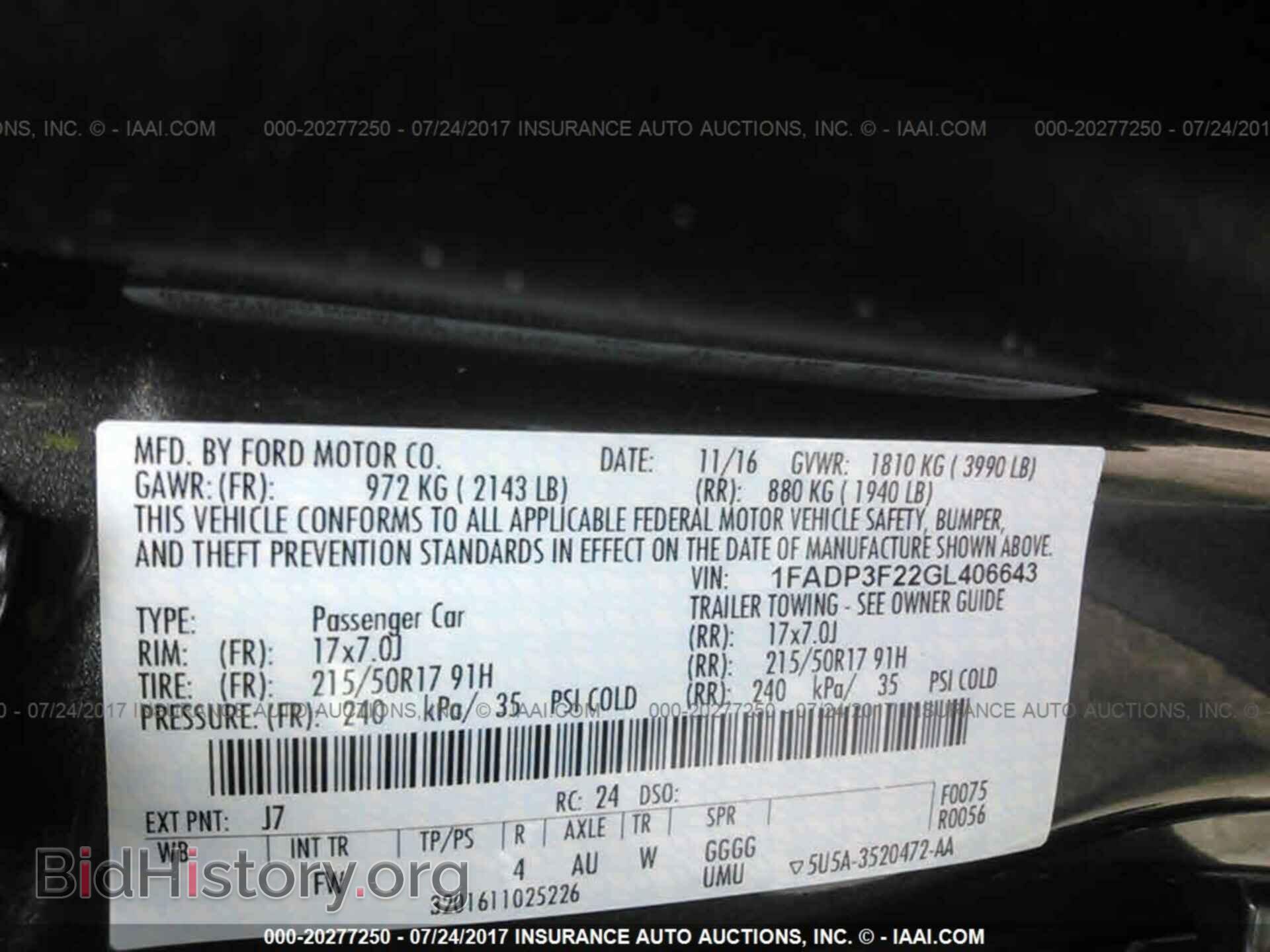2016 Ford Focus - VIN: 1FADP3F22GL406643 - Photo 9