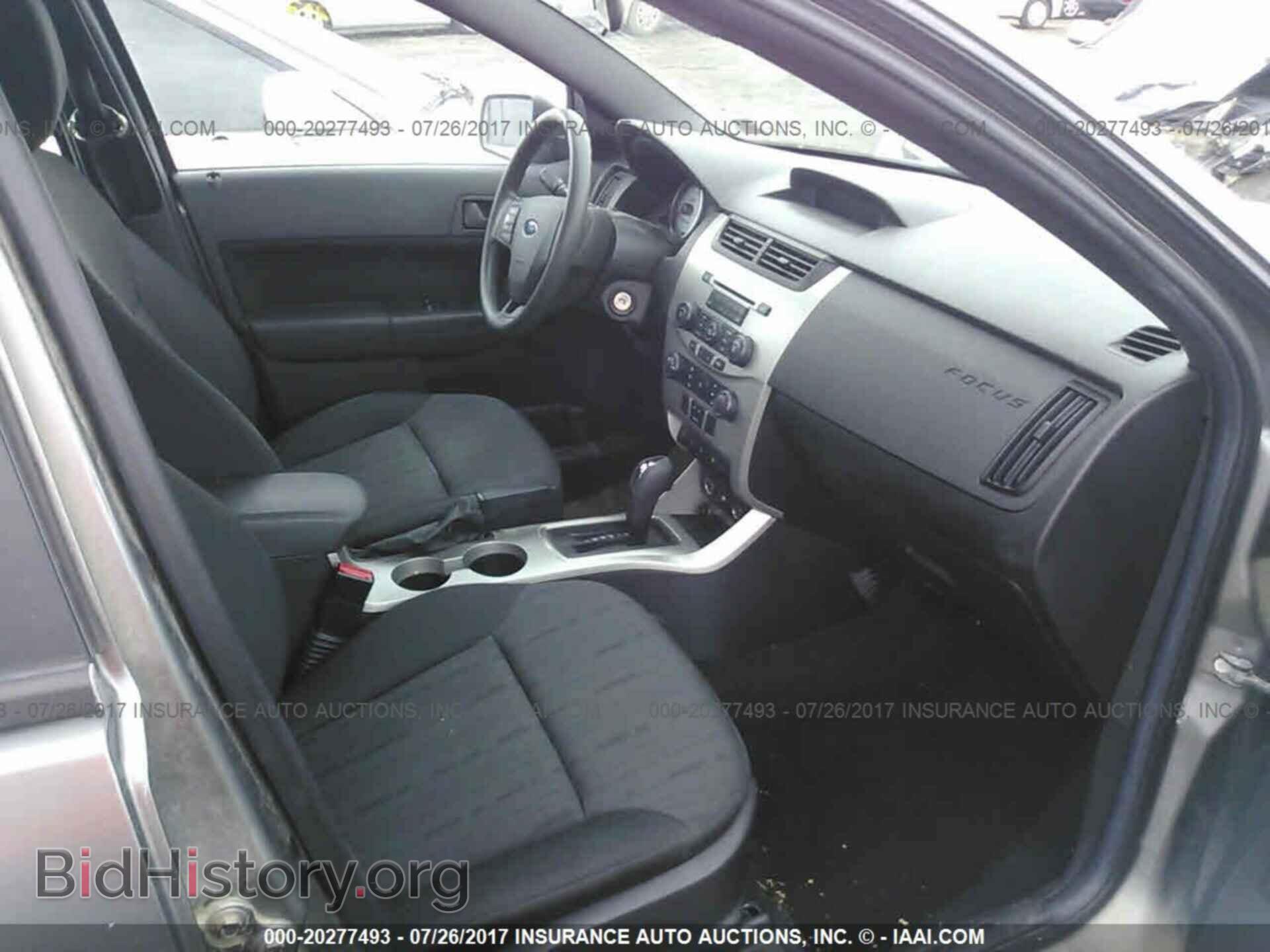 2011 Ford Focus - VIN: 1FAHP3FN2BW101923 - Фото 5