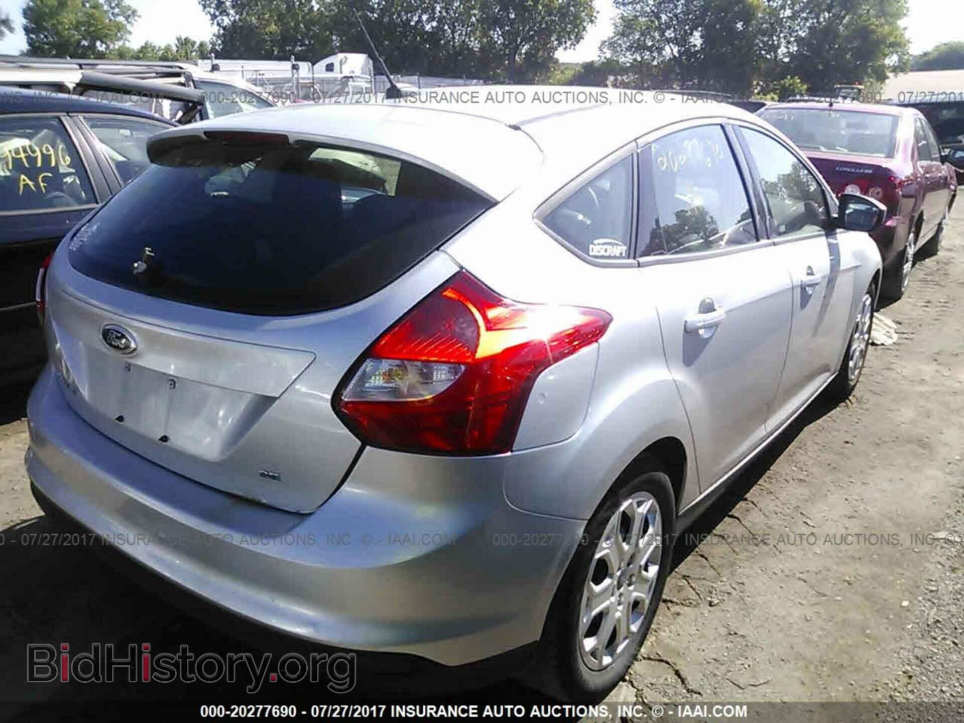 2012 Ford Focus - VIN: 1FAHP3K25CL328439 - Photo 4