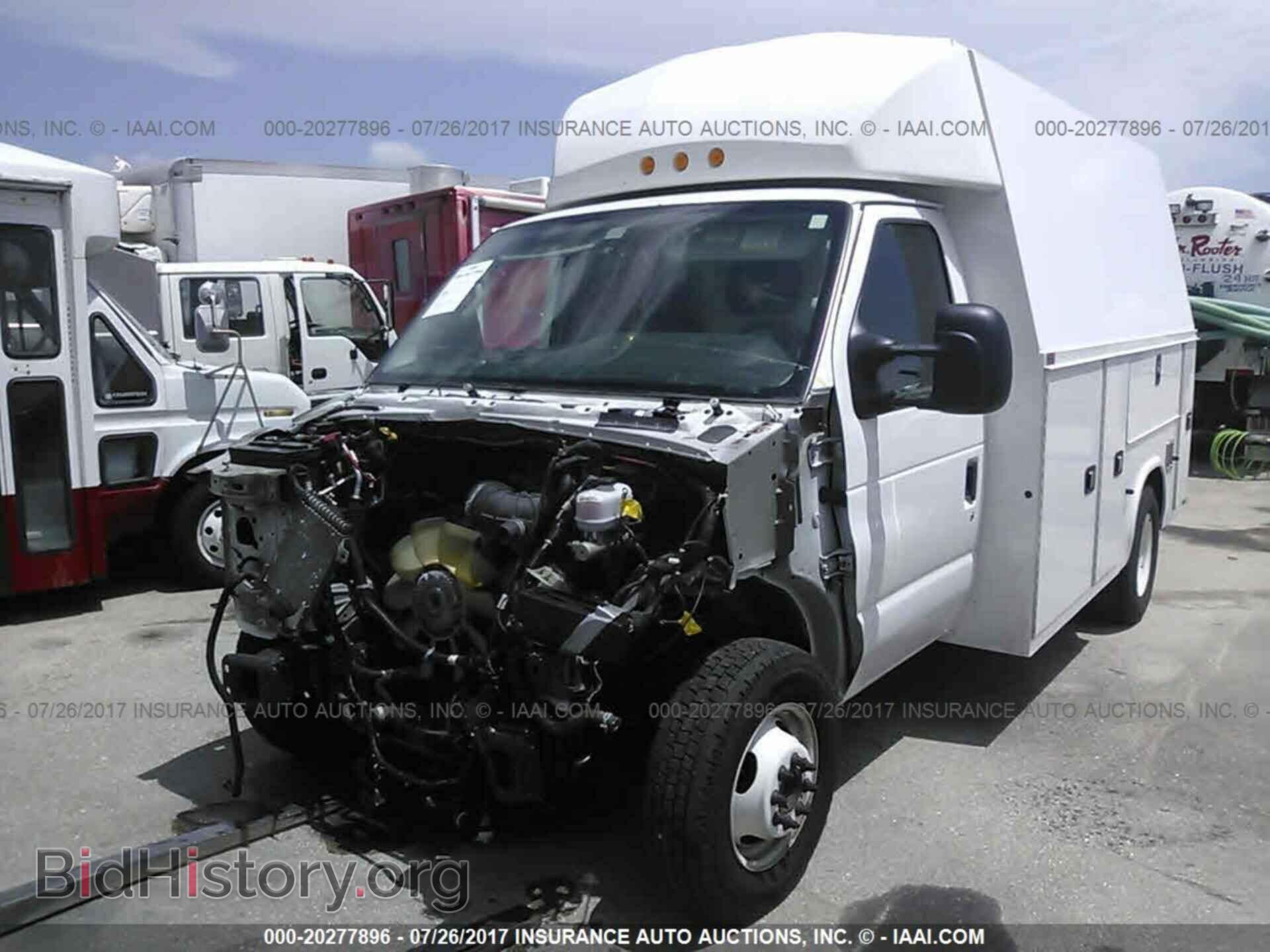 2014 Ford Econoline - VIN: 1FDWE3FL3EDA91095 - Photo 2