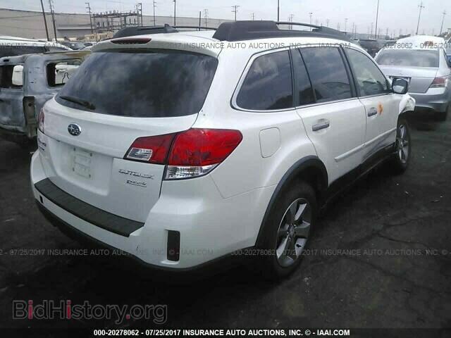 2014 Subaru Outback - VIN: 4S4BRBPC2E3253493 - Photo 4