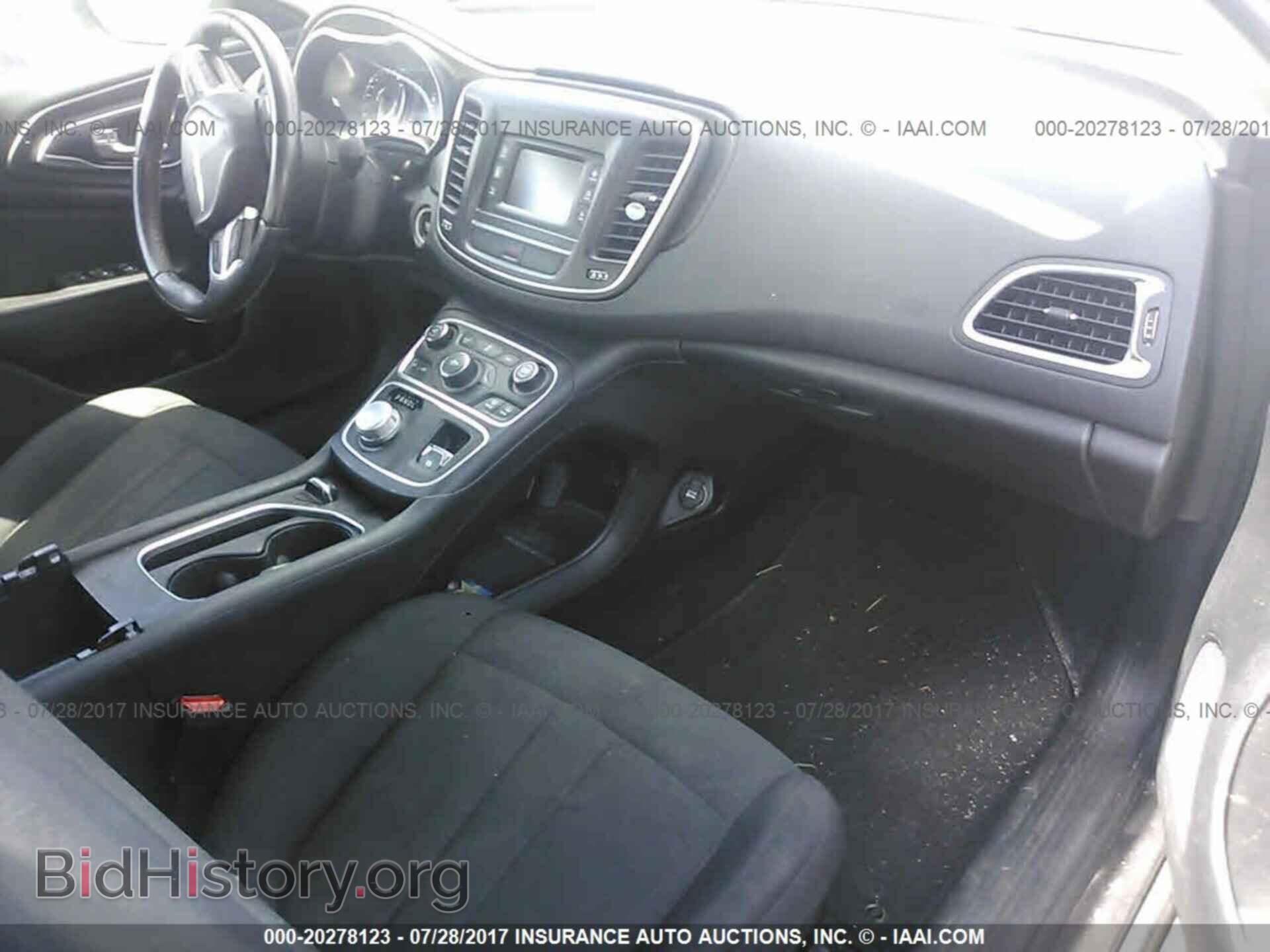 2015 Chrysler 200 - VIN: 1C3CCCABXFN705118 - Photo 5