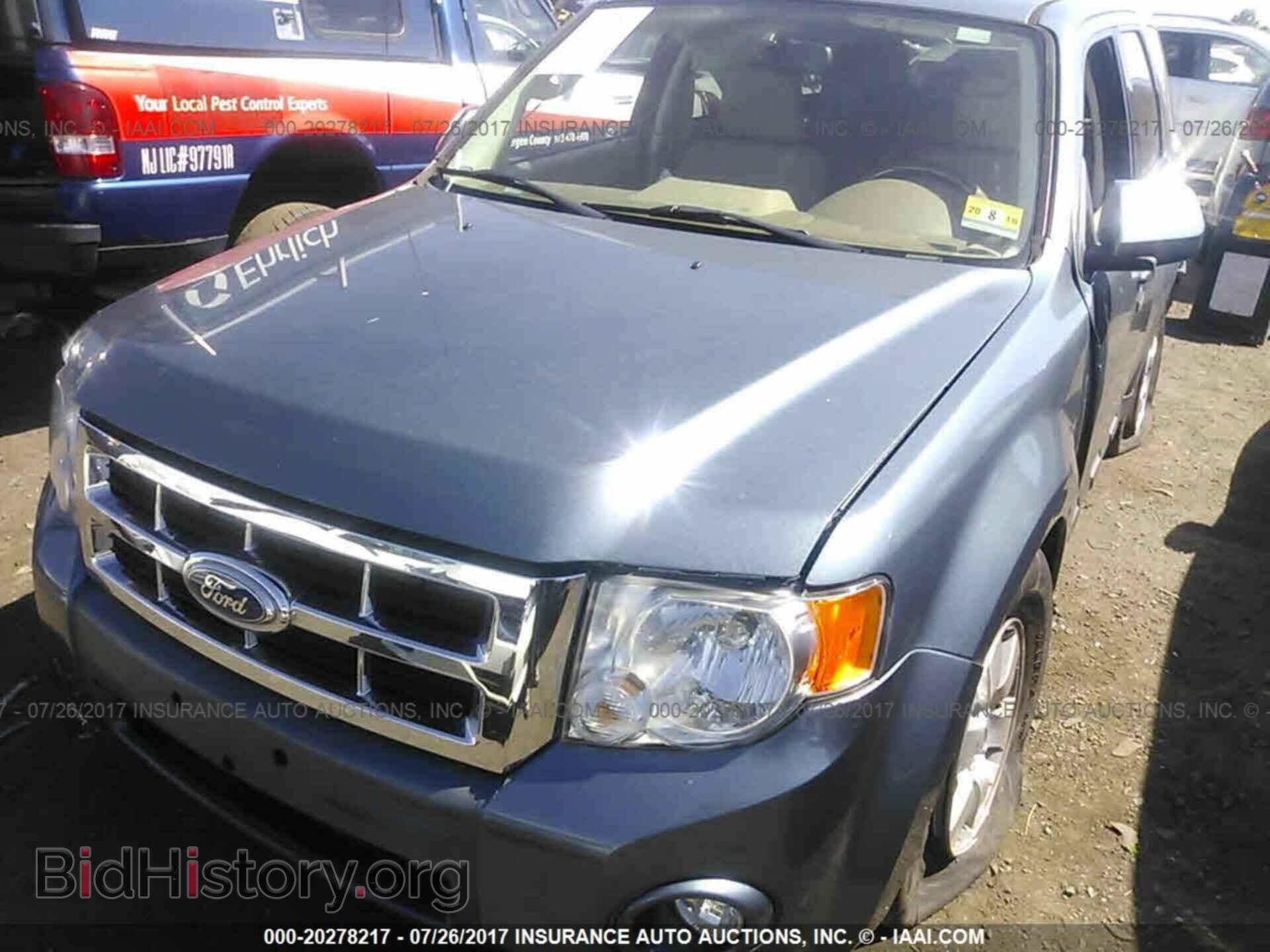 2011 Ford Escape - VIN: 1FMCU9EG1BKA90757 - Фото 2