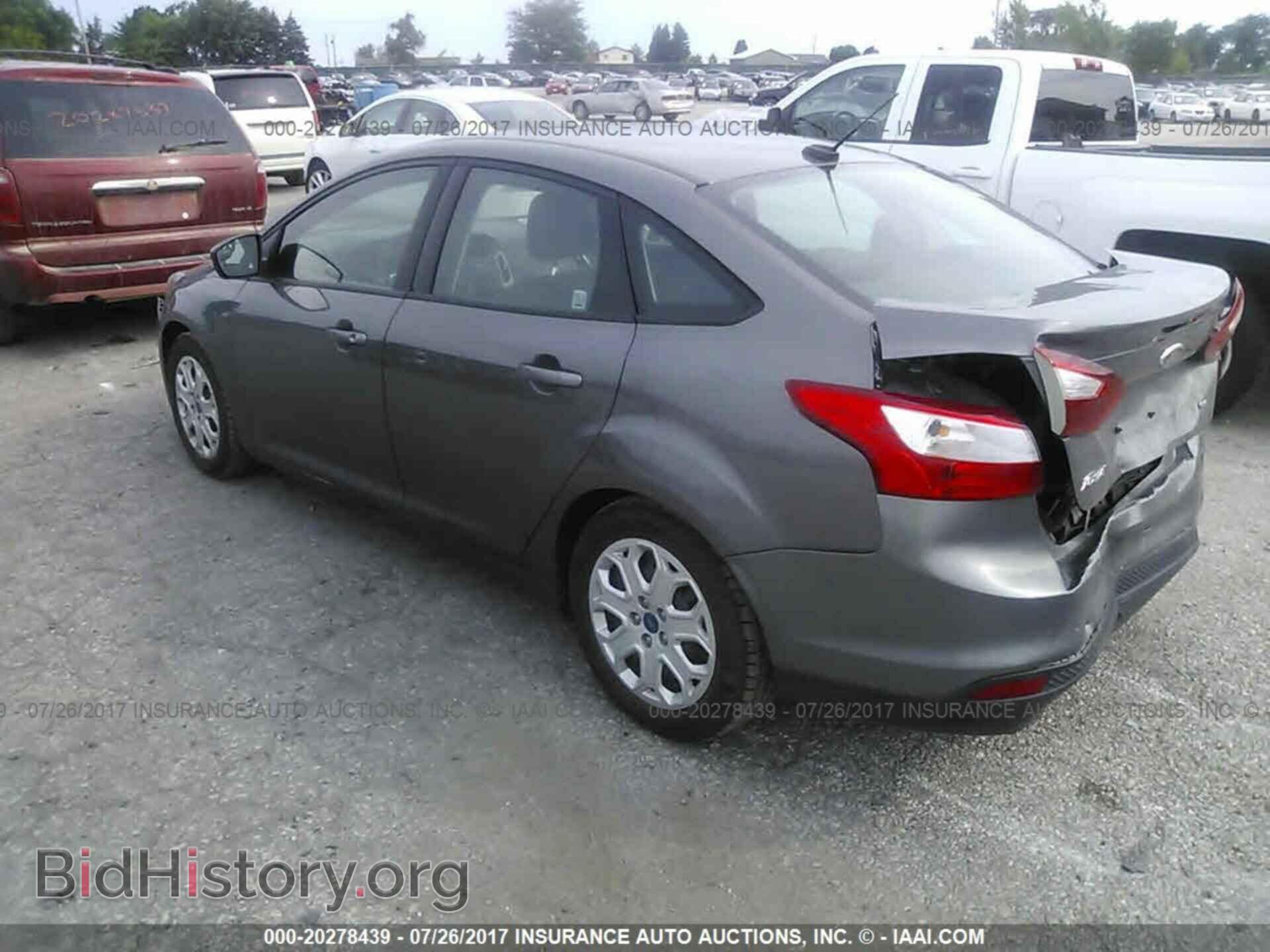2012 Ford Focus - VIN: 1FAHP3F21CL249554 - Photo 3