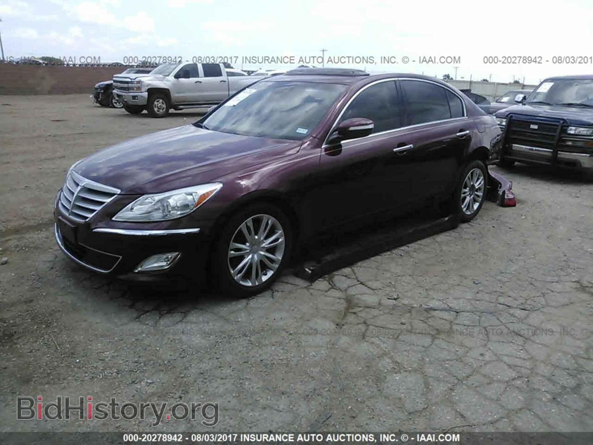 2013 Hyundai Genesis - VIN: KMHGC4DD1DU239416 - Фото 2