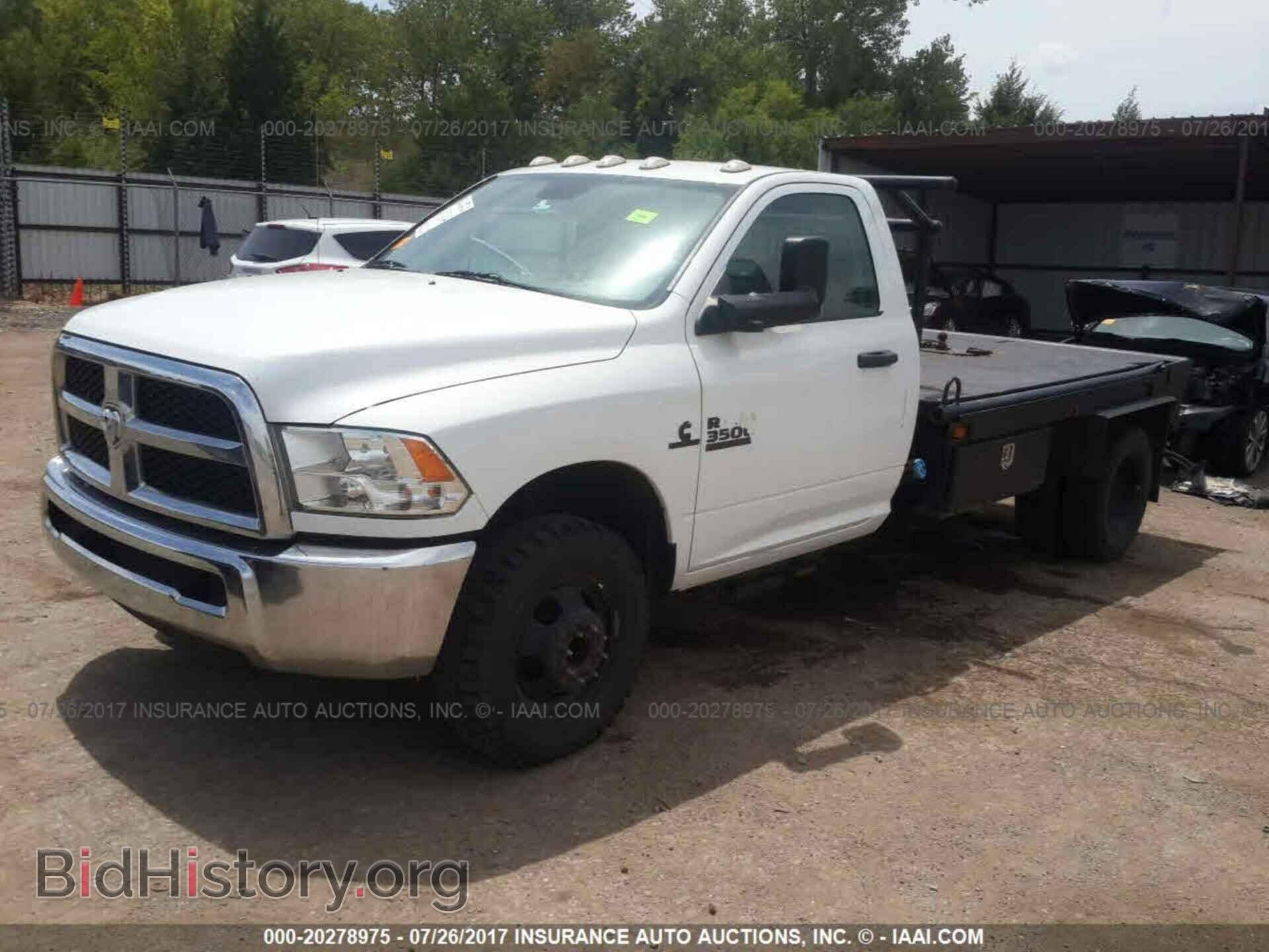 2013 Ram 3500 - VIN: 3C7WRTBL6DG560117 - Фото 2