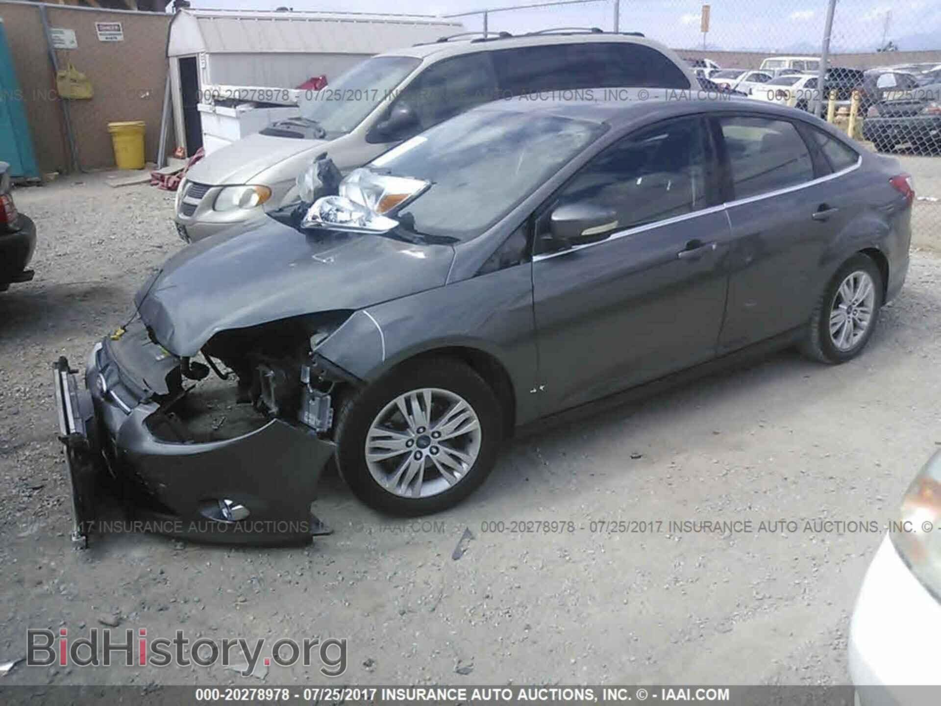 2012 Ford Focus - VIN: 1FAHP3H29CL393785 - Photo 2