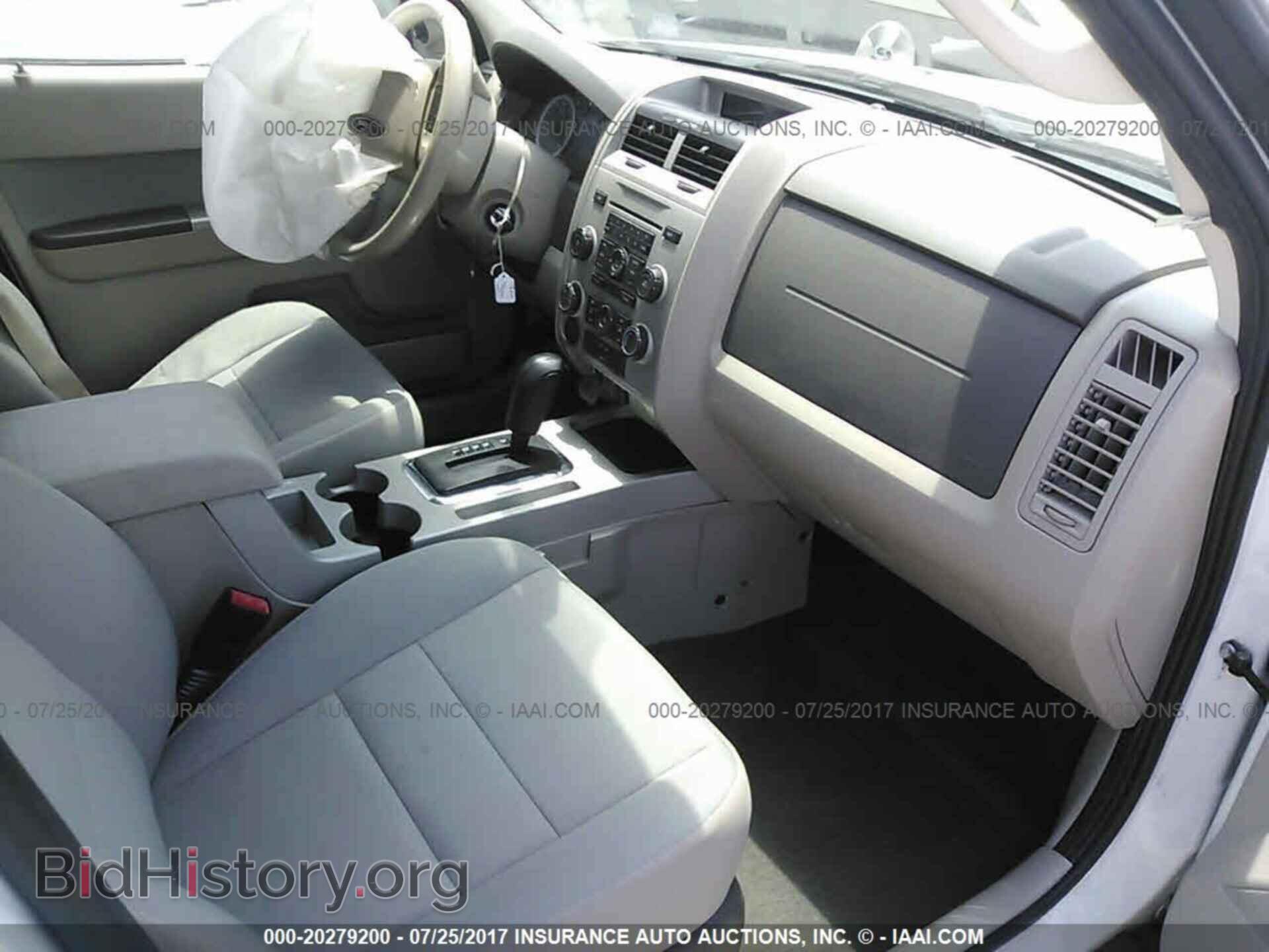 2012 Ford Escape - VIN: 1FMCU0DG2CKC69663 - Photo 5