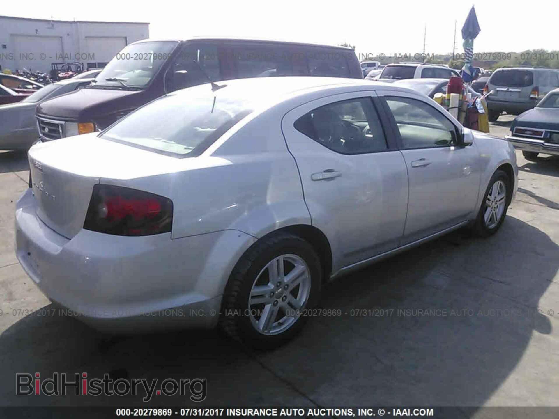 2011 Dodge Avenger - VIN: 1B3BD1FB6BN577165 - Фото 4