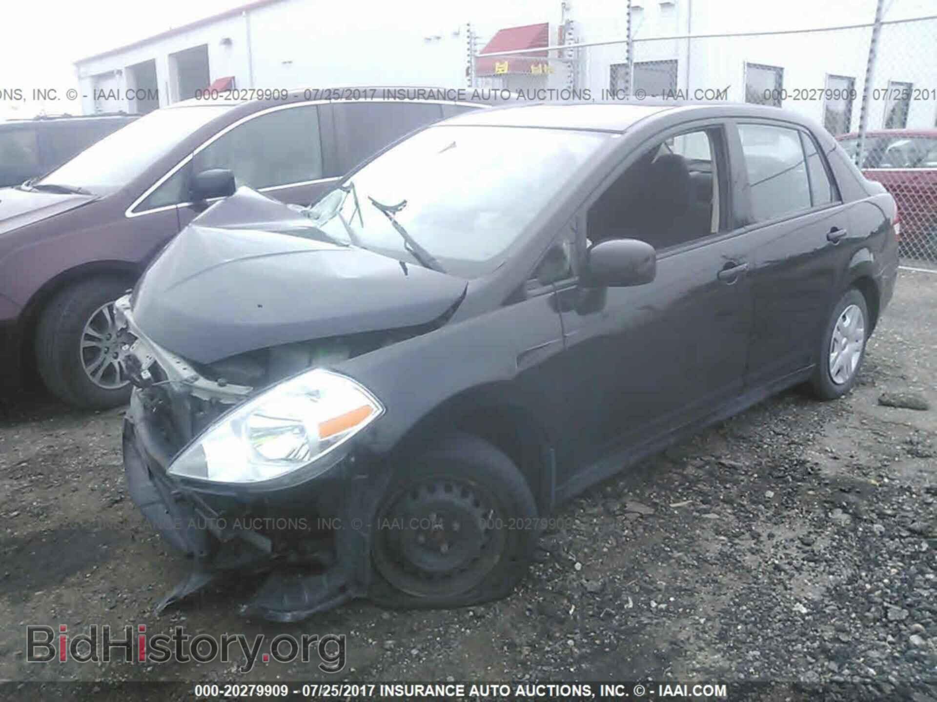 2011 Nissan Versa - VIN: 3N1BC1AP4BL438952 - Фото 2